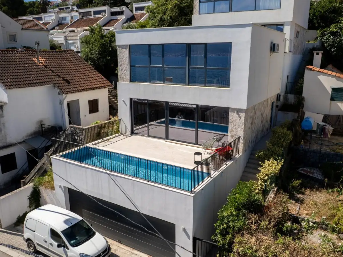 House 200m² in Montenegro, Krasici. Priced at 540000€ rent photo-22