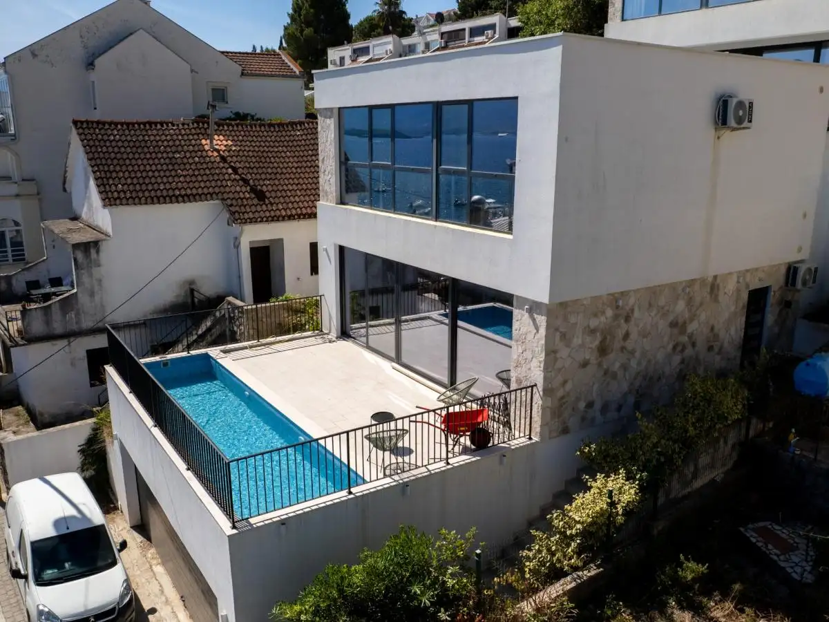 House 200m² in Montenegro, Krasici. Priced at 540000€ rent photo-23