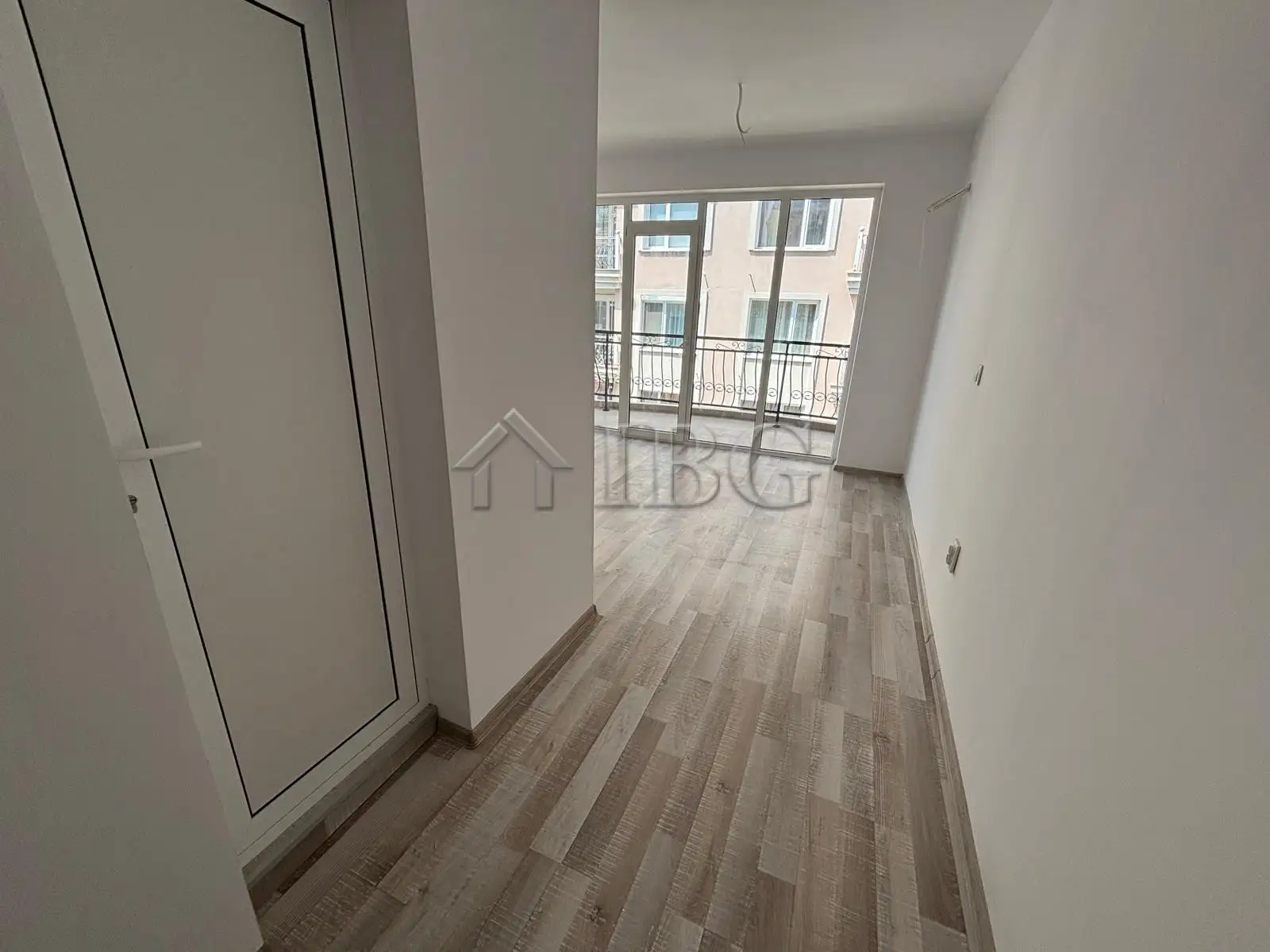 Flat 63m² in Bulgaria, Sveti Vlas. Priced at 94000€ rent photo-2