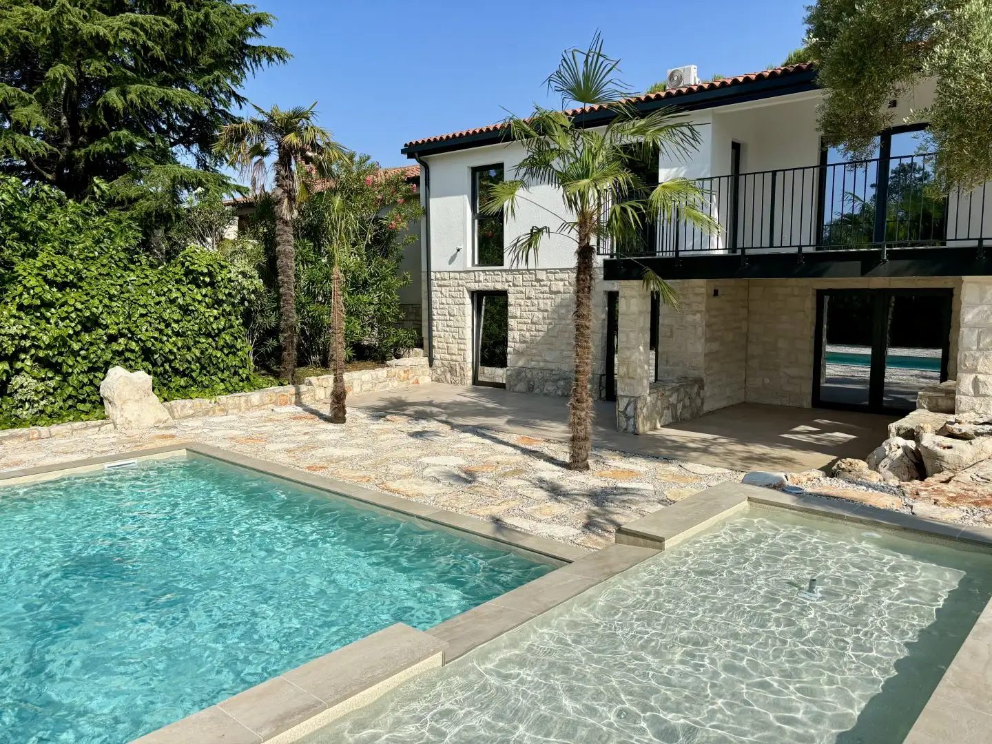 Villa 372m² in Croatia, Umag. Priced at 1490000€ rent photo-1
