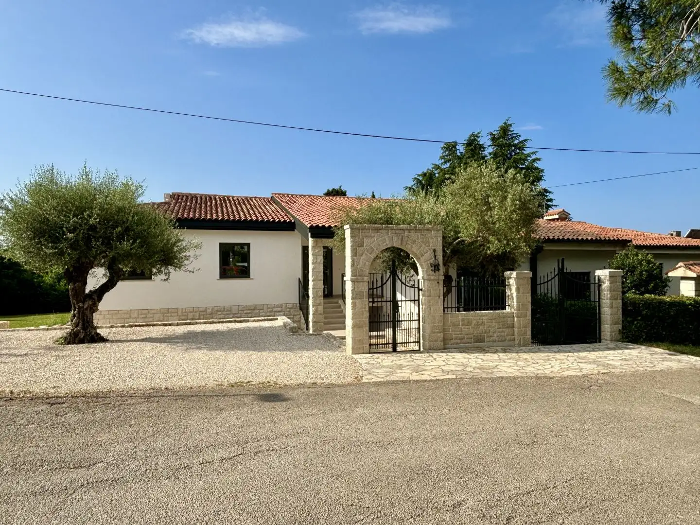 Villa 372m² in Croatia, Umag. Priced at 1490000€ rent photo-6
