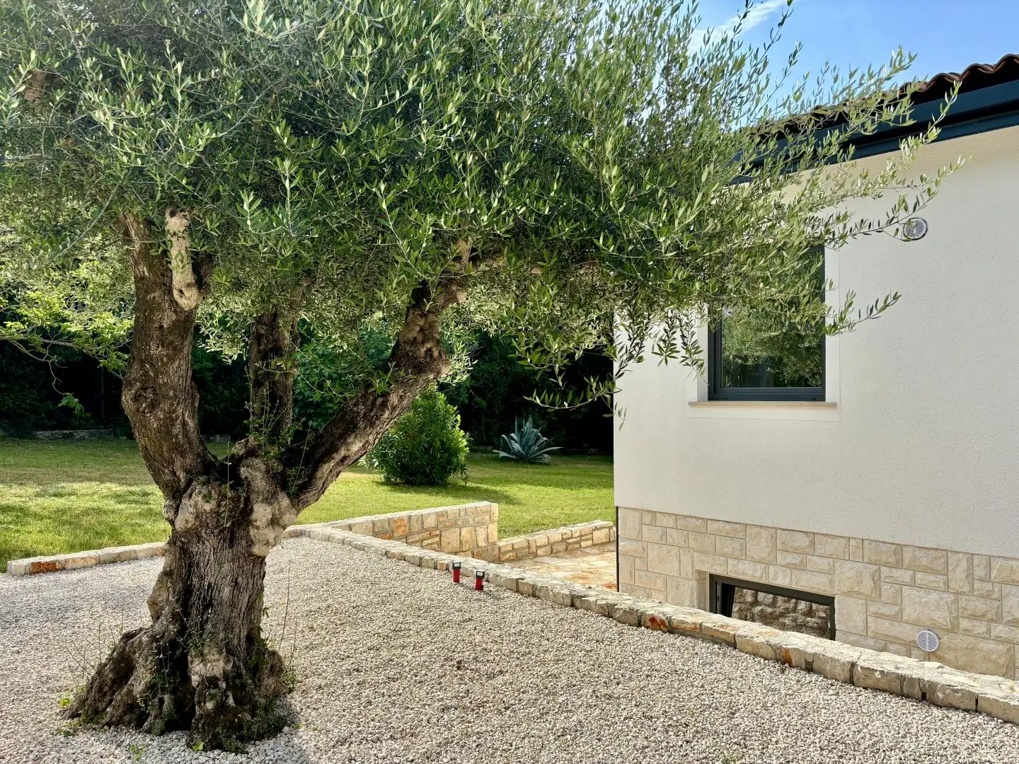 Villa 372m² in Croatia, Umag. Priced at 1490000€ rent photo-7