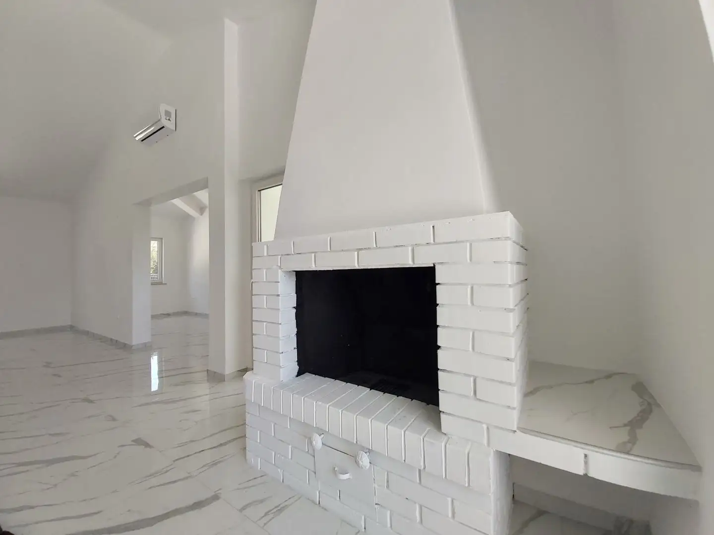 Villa 372m² in Croatia, Umag. Priced at 1490000€ rent photo-9
