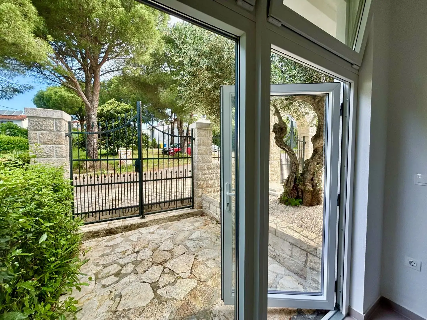 Villa 372m² in Croatia, Umag. Priced at 1490000€ rent photo-18