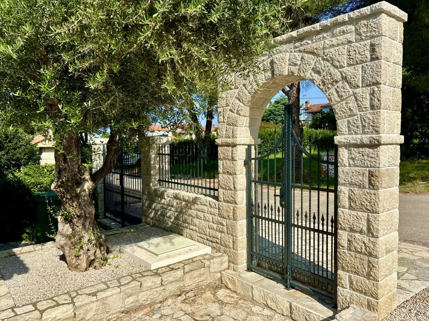 Villa 372m² in Croatia, Umag. Priced at 1490000€ rent photo-19