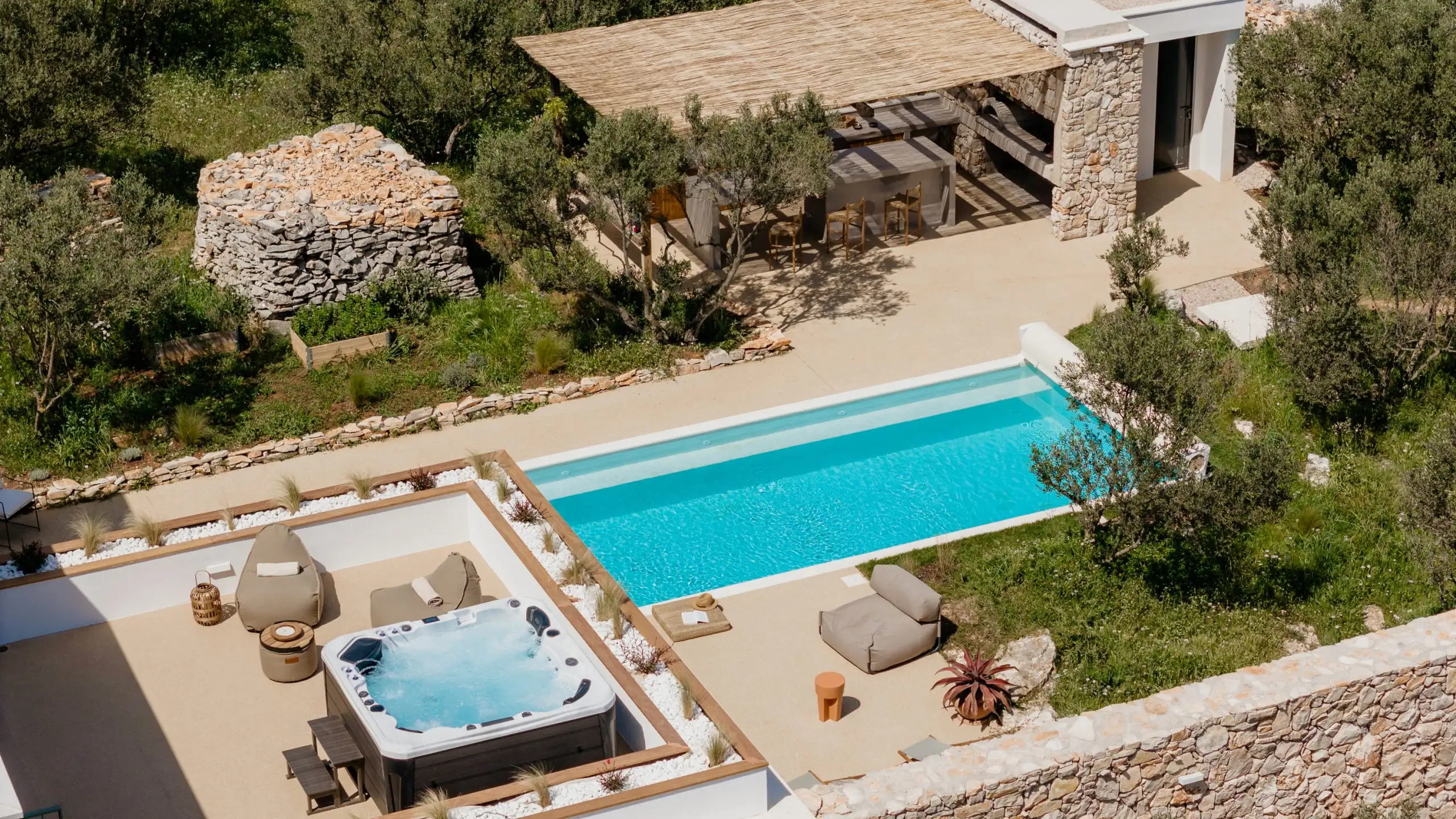 House 320m² in Croatia, Solta. Priced at 2000000€ rent photo-4