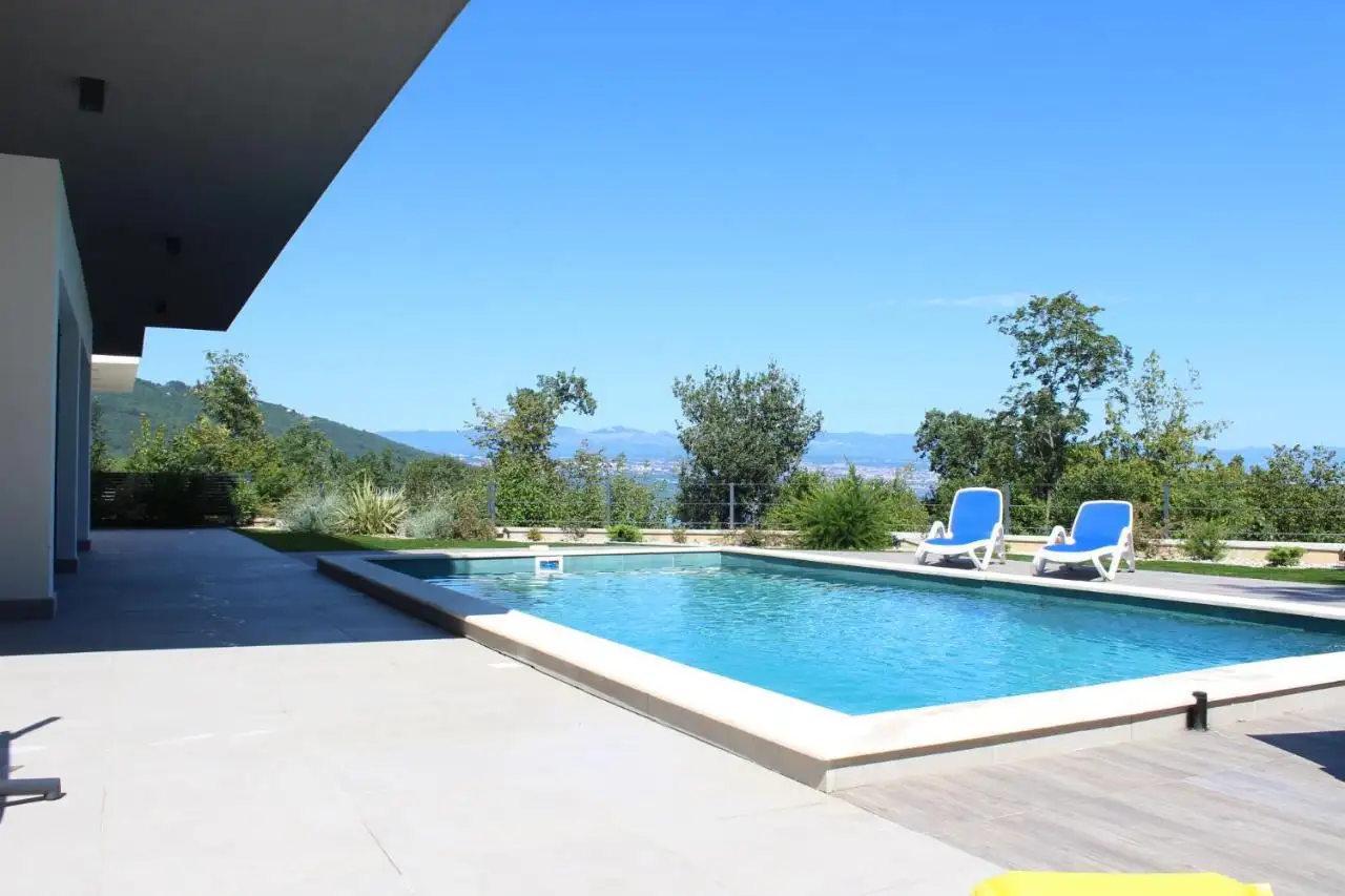 House 400m² in Croatia, Opatija. Priced at 1800000€ rent photo-4