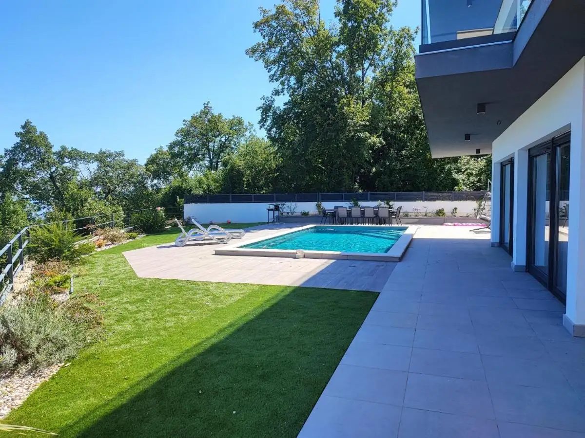 House 400m² in Croatia, Opatija. Priced at 1800000€ rent photo-5