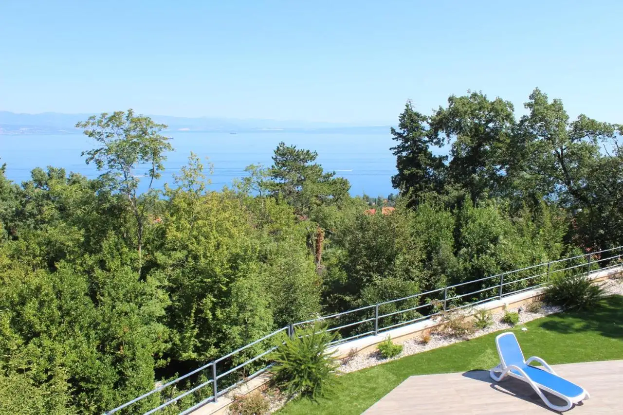 House 400m² in Croatia, Opatija. Priced at 1800000€ rent photo-6