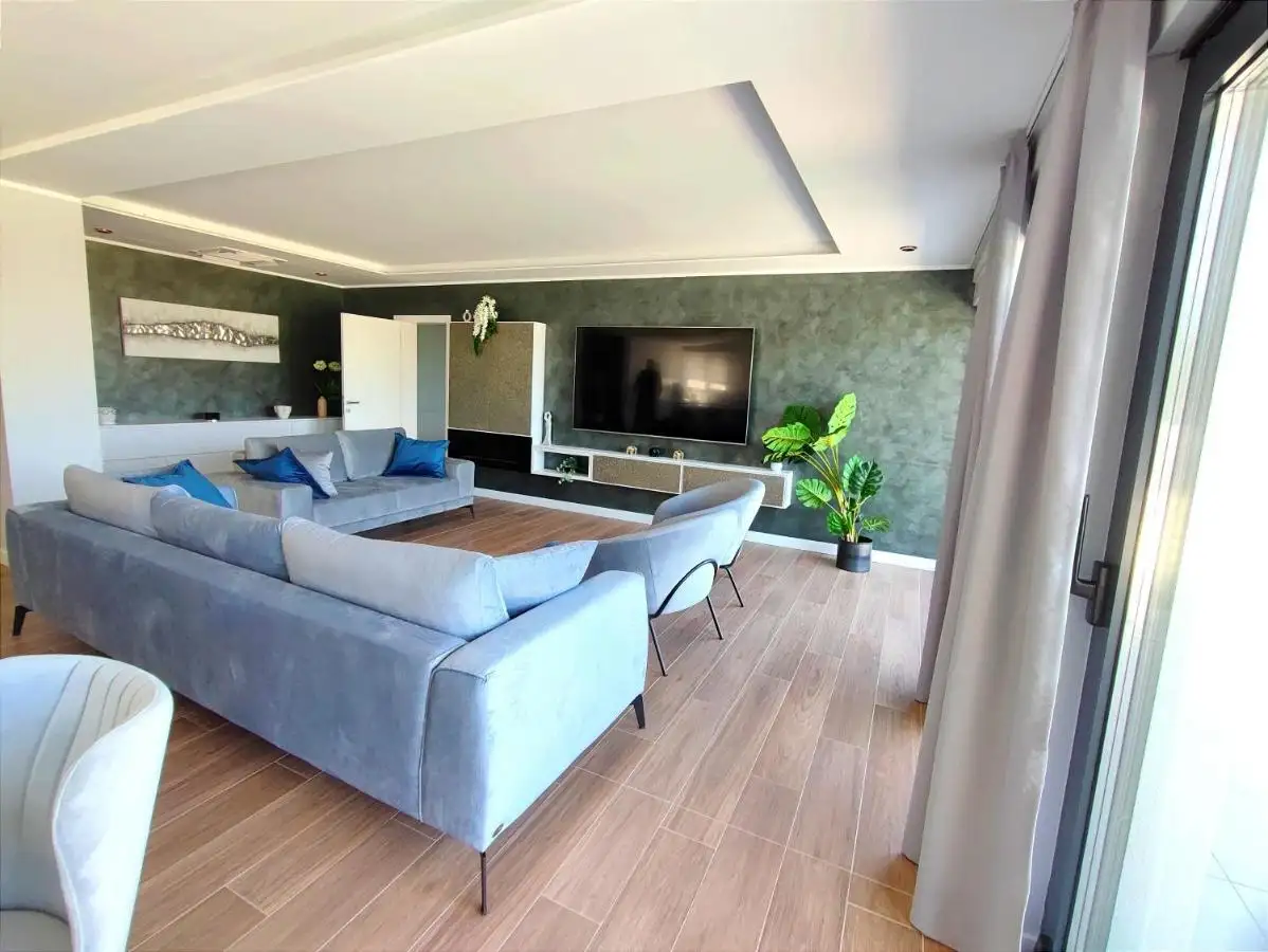 House 400m² in Croatia, Opatija. Priced at 1800000€ rent photo-11