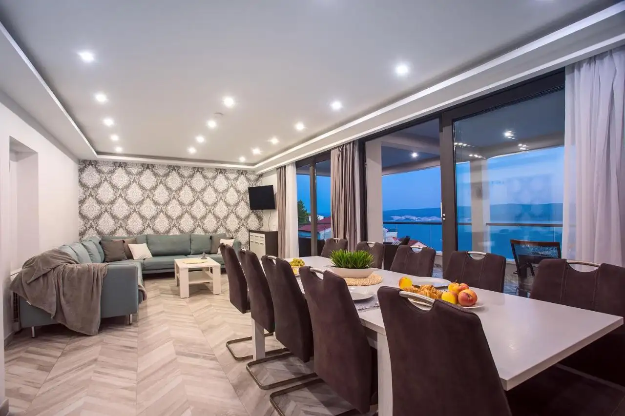 House 700m² in Croatia, Omis. Priced at 2550000€ rent photo-10