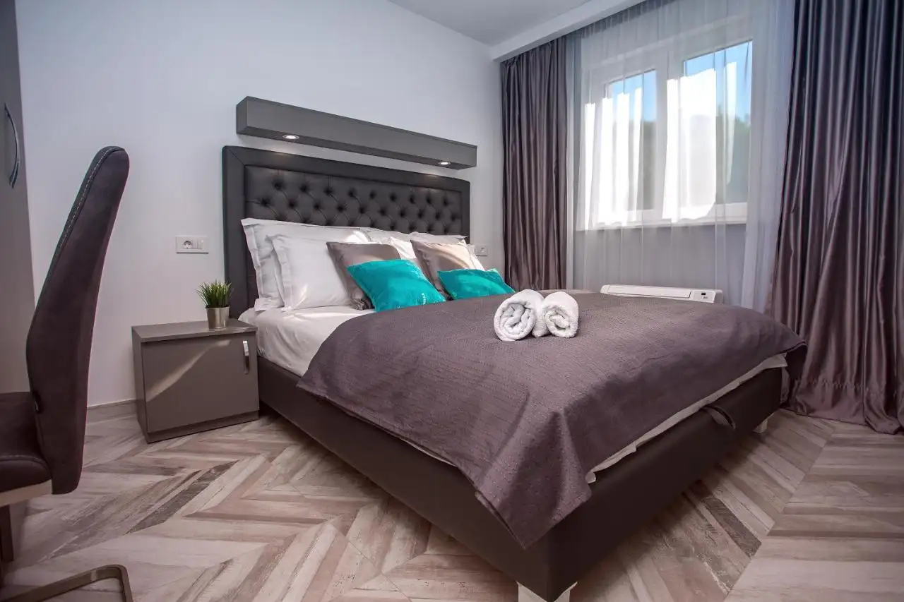 House 700m² in Croatia, Omis. Priced at 2550000€ rent photo-23