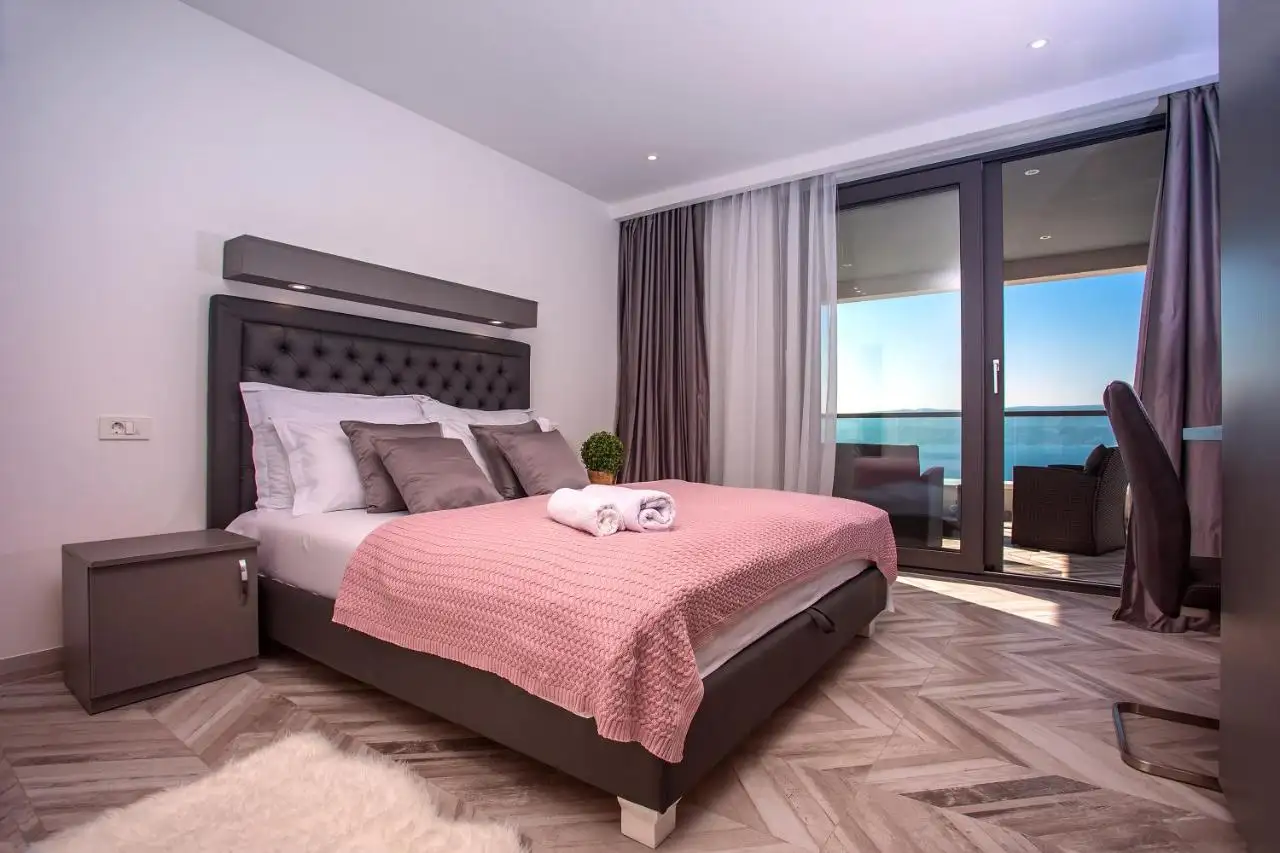 House 700m² in Croatia, Omis. Priced at 2550000€ rent photo-28
