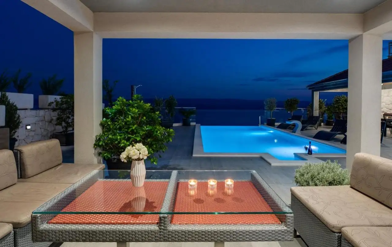 House 700m² in Croatia, Omis. Priced at 2550000€ rent photo-40