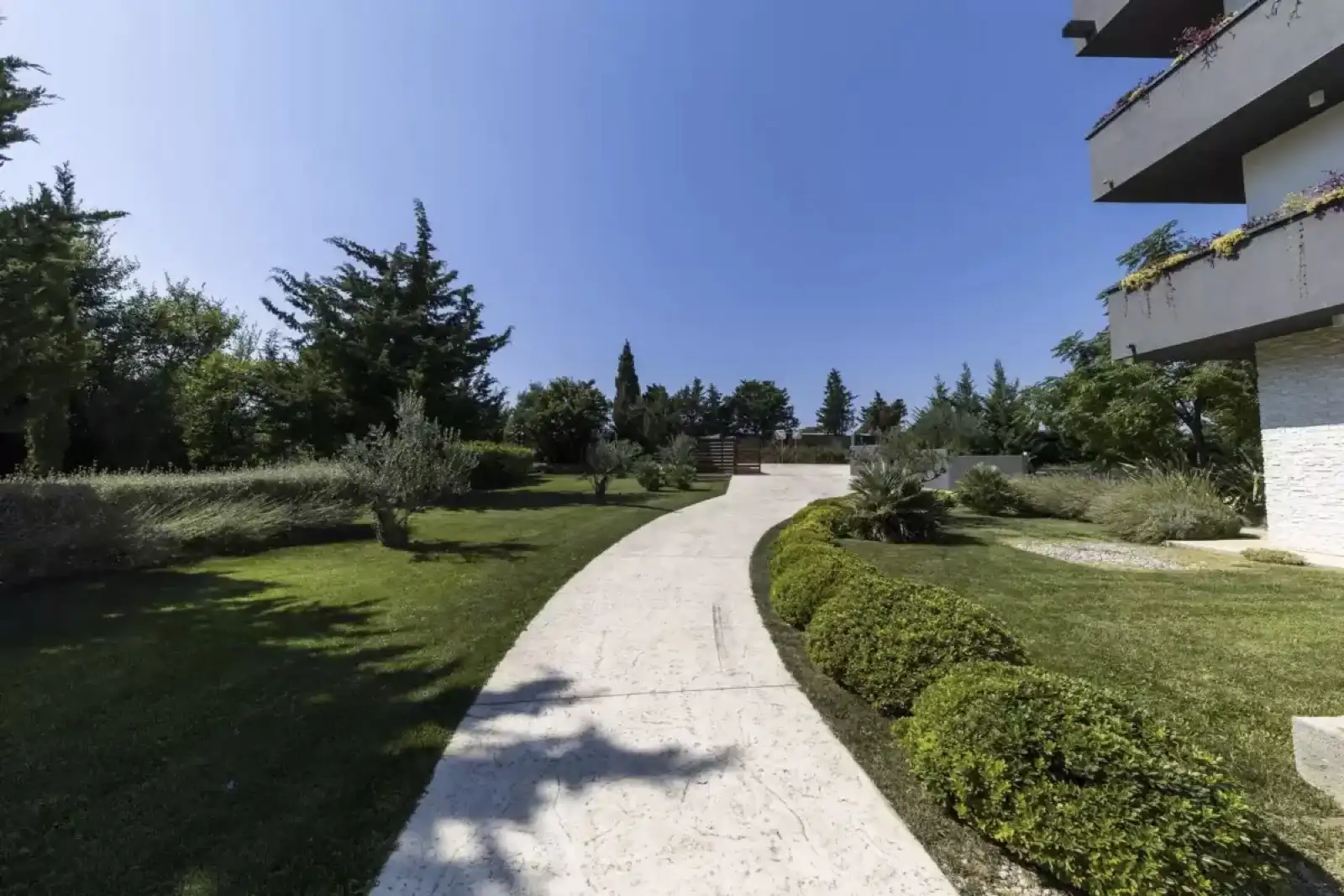 House 600m² in Croatia, Zadar. Priced at 1200000€ rent photo-11