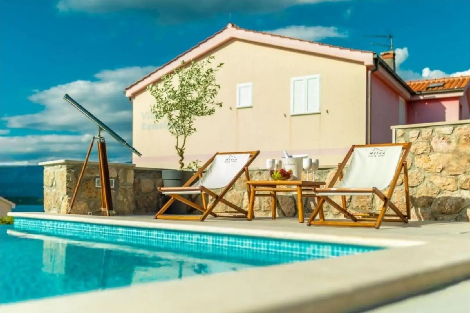 Hotels 365m² in Croatia, Klimno. Priced at 1650000€ rent photo-2