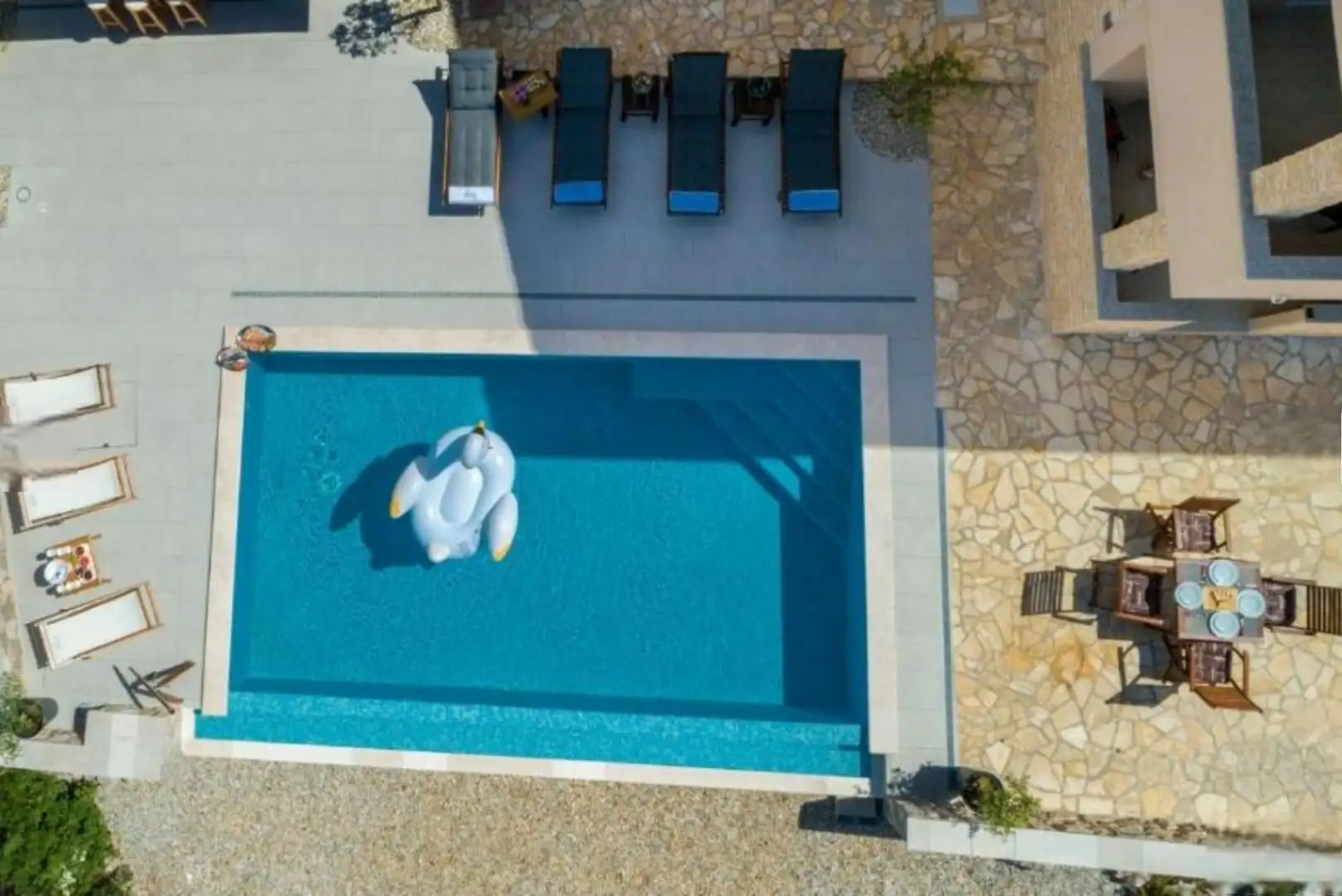 Hotels 365m² in Croatia, Klimno. Priced at 1650000€ rent photo-4