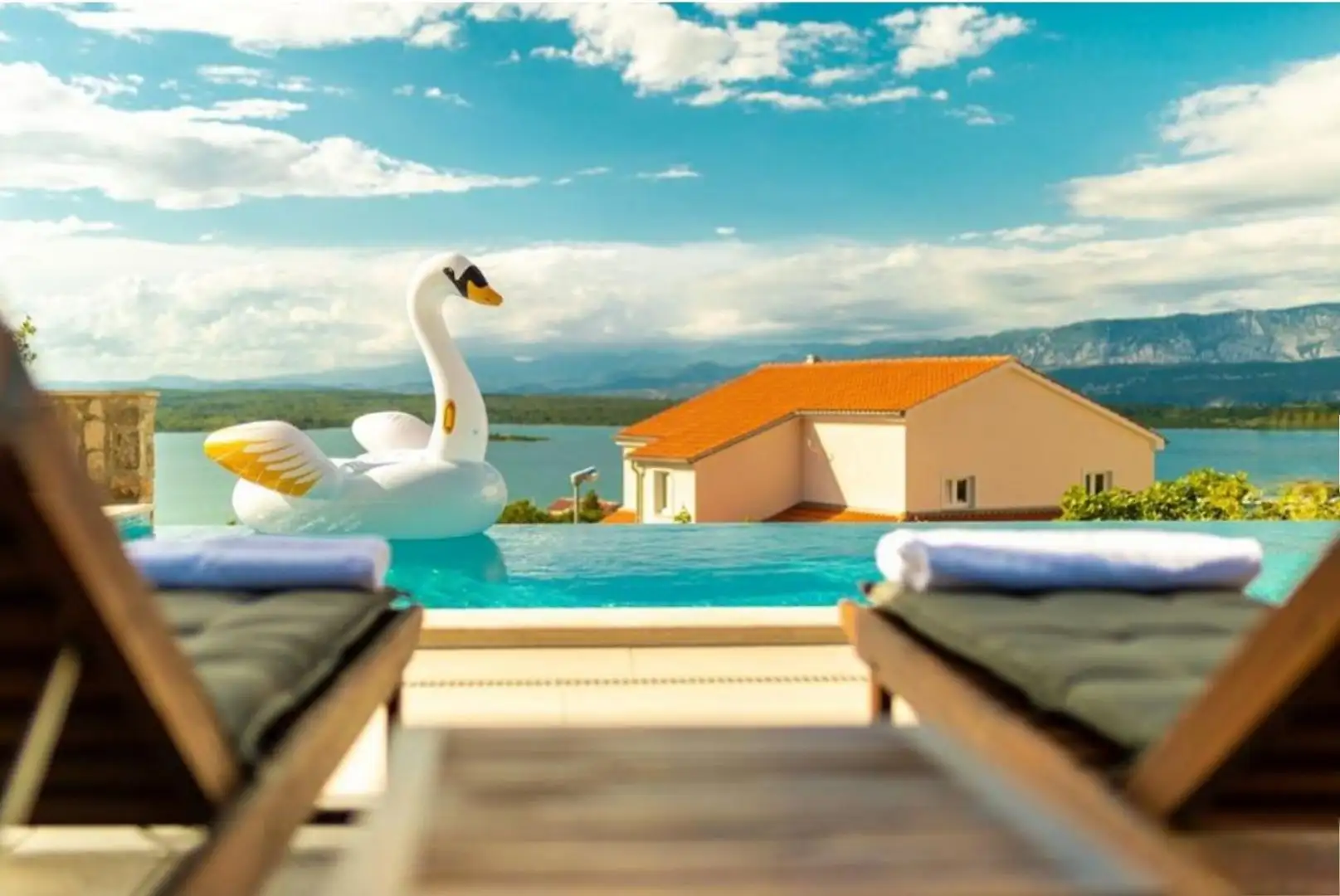 Hotels 365m² in Croatia, Klimno. Priced at 1650000€ rent photo-6