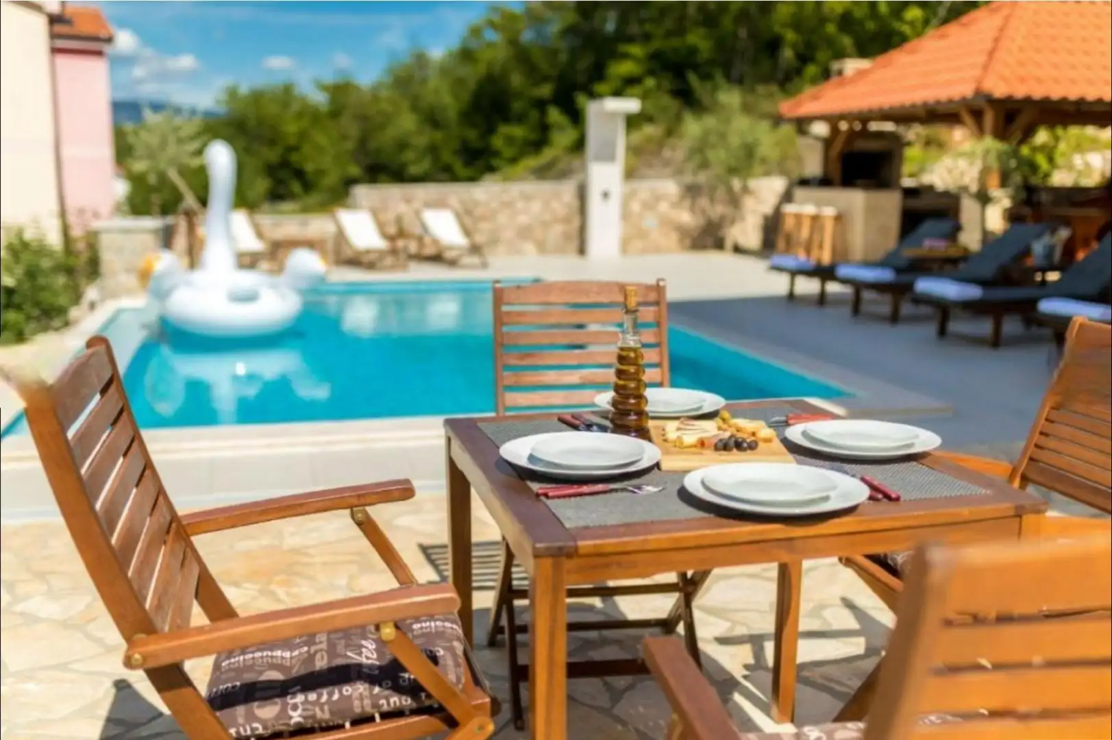 Hotels 365m² in Croatia, Klimno. Priced at 1650000€ rent photo-7