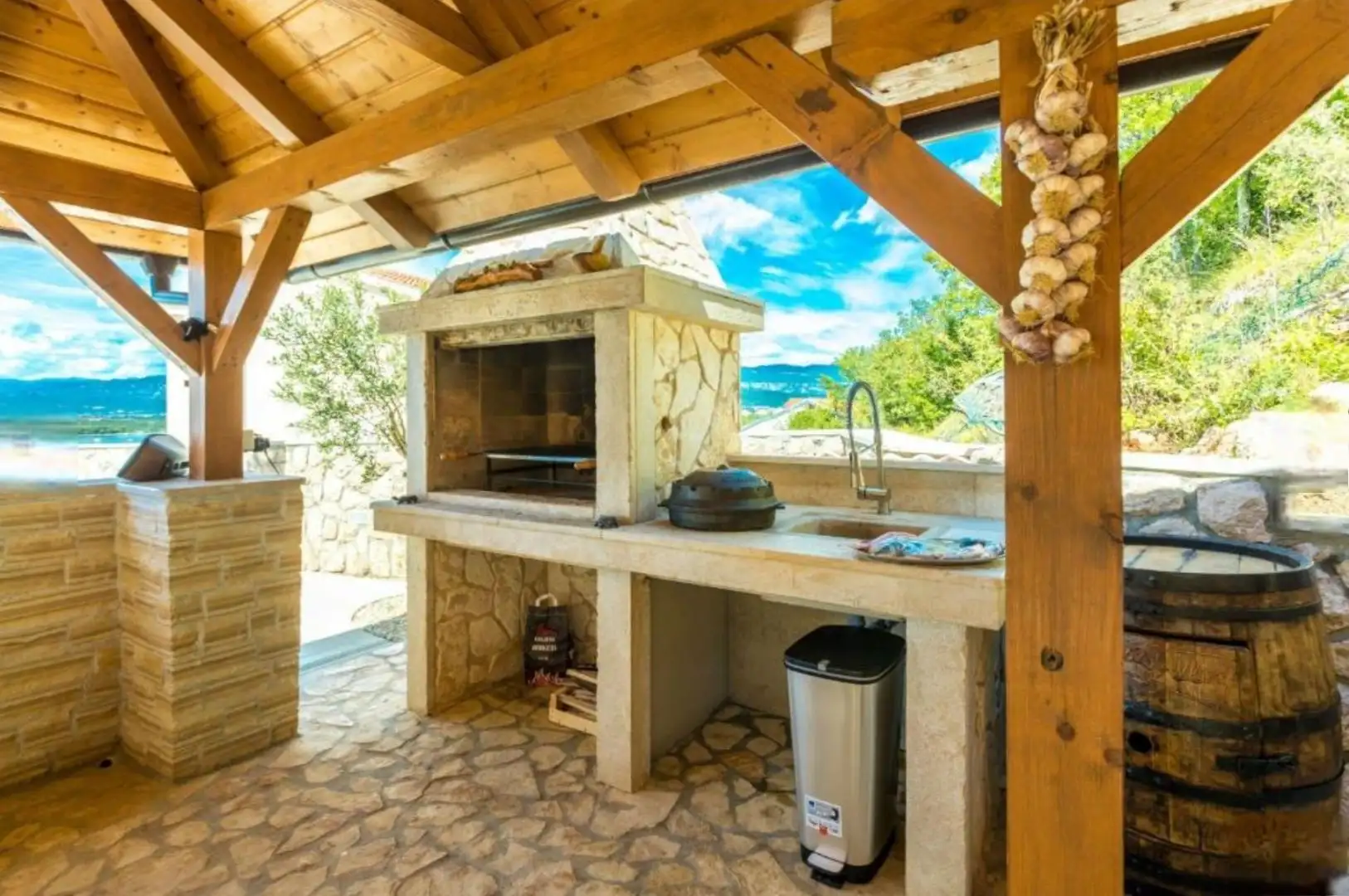 Hotels 365m² in Croatia, Klimno. Priced at 1650000€ rent photo-13