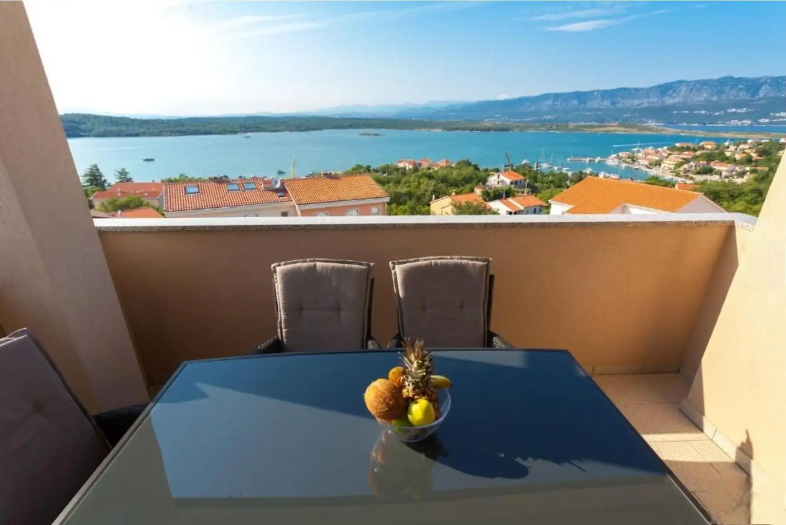 Hotels 365m² in Croatia, Klimno. Priced at 1650000€ rent photo-15
