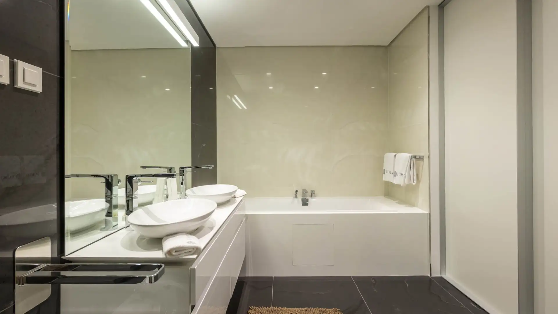 Flat 95m² in Montenegro, Budva. Priced at 1020000€ rent photo-8