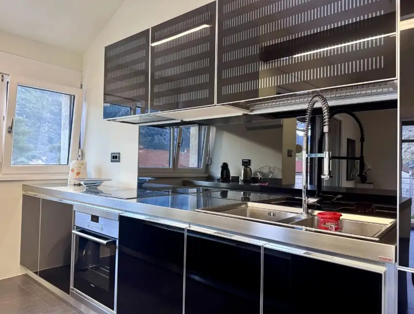Flat 129m² in Montenegro, Dobrota. Priced at 449900€ rent photo-22