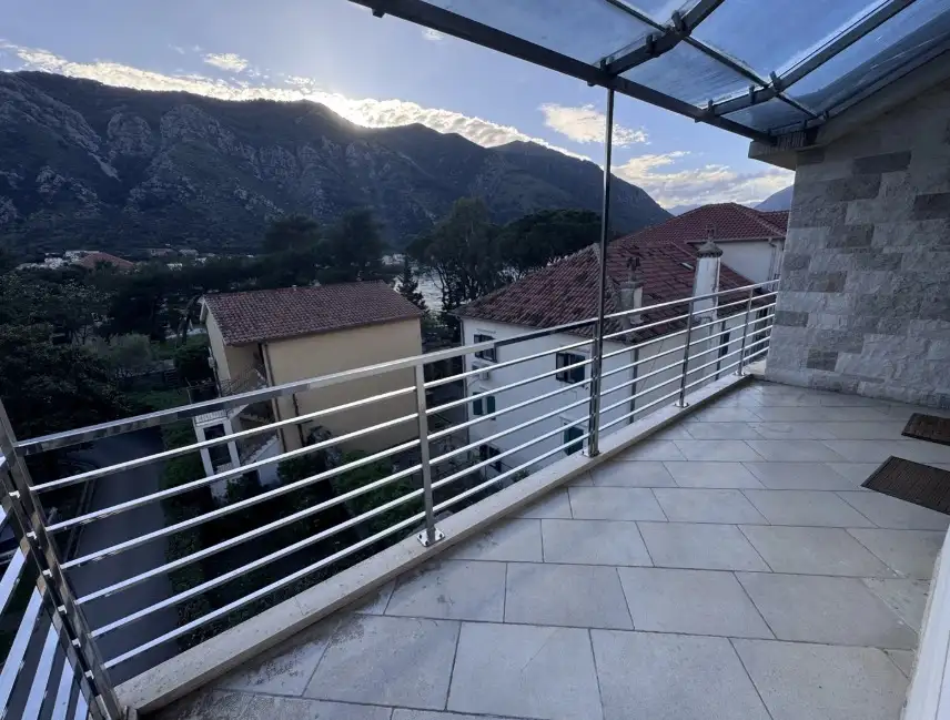 Flat 129m² in Montenegro, Dobrota. Priced at 449900€ rent photo-29