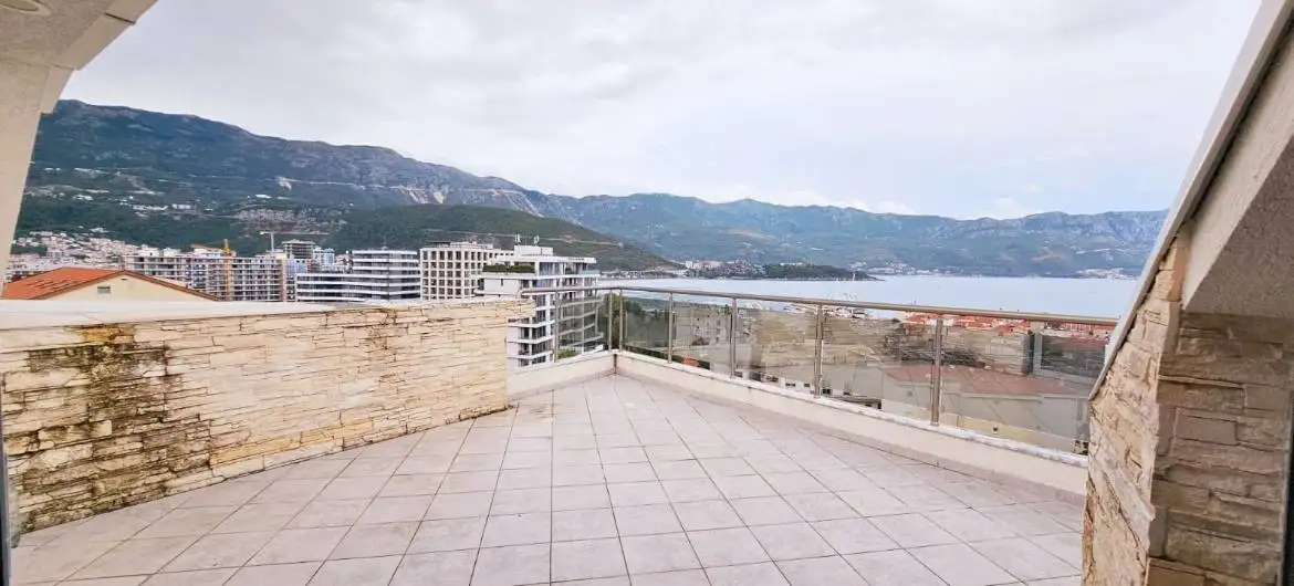 Flat 100m² in Montenegro, Budva. Priced at 240000€ rent photo-8