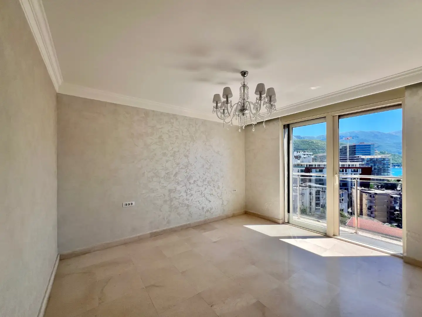 Flat 640m² in Montenegro, Budva. Priced at 1050000€ rent photo-6