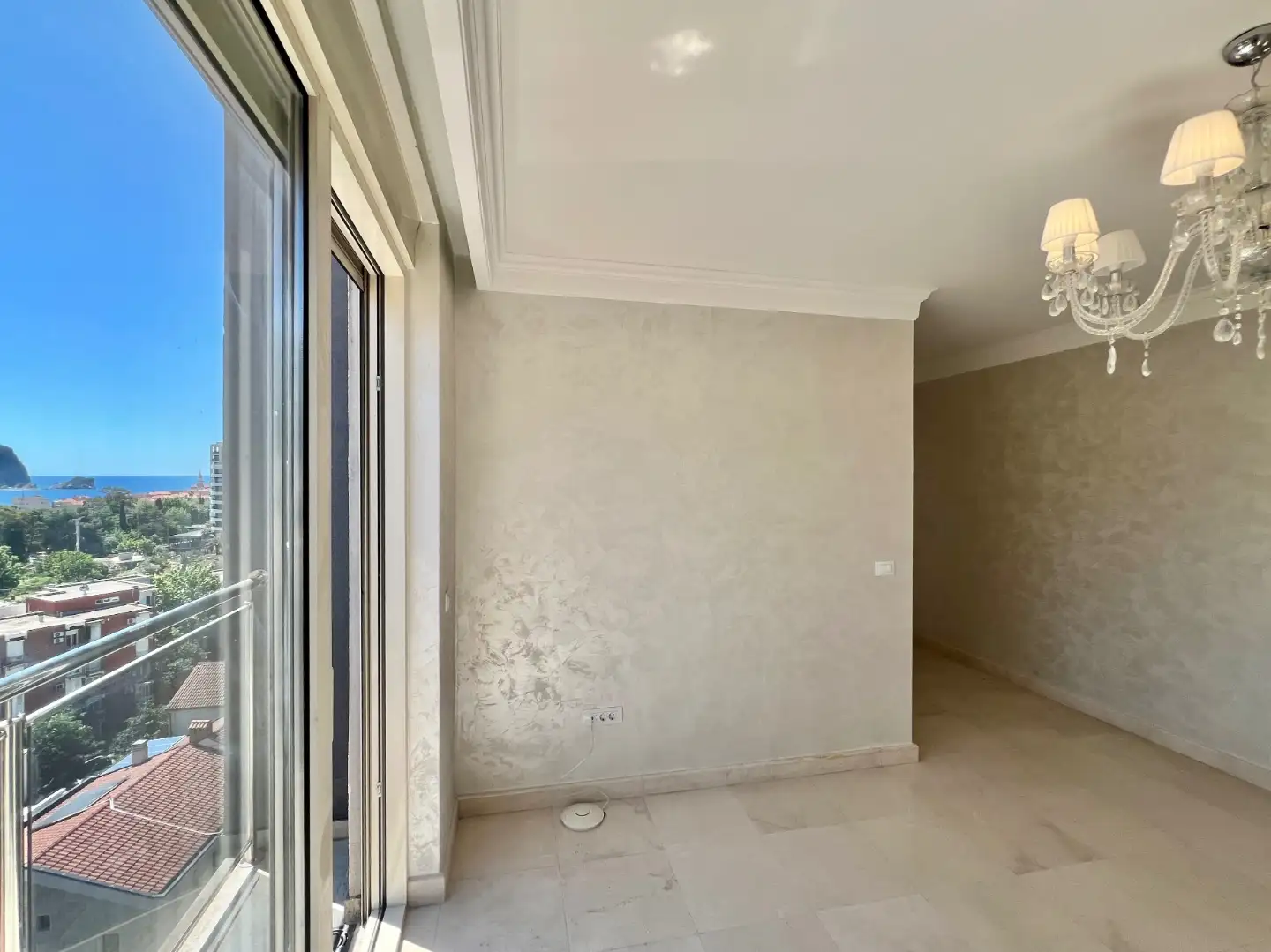 Flat 640m² in Montenegro, Budva. Priced at 1050000€ rent photo-9
