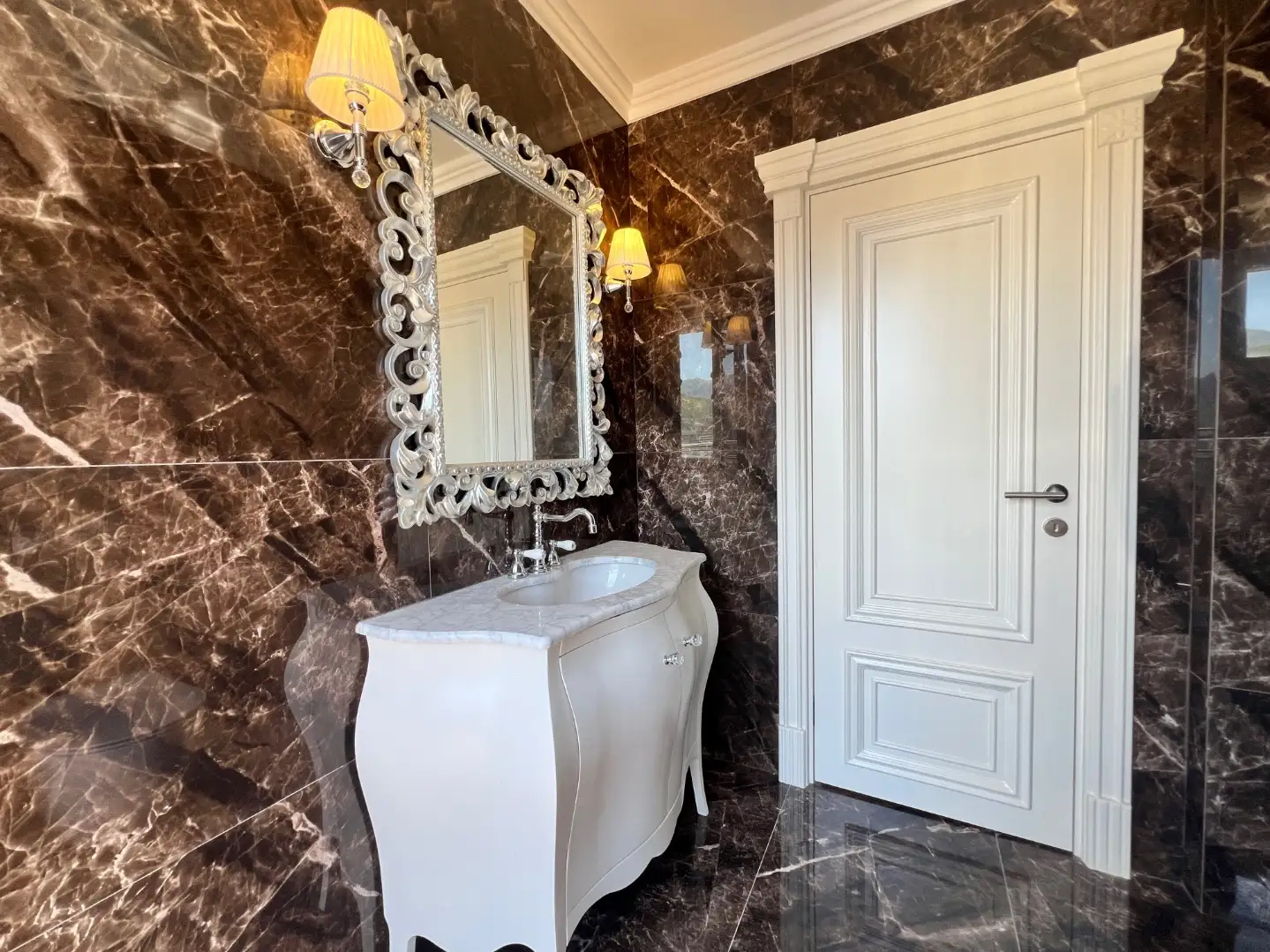 Flat 640m² in Montenegro, Budva. Priced at 1050000€ rent photo-17