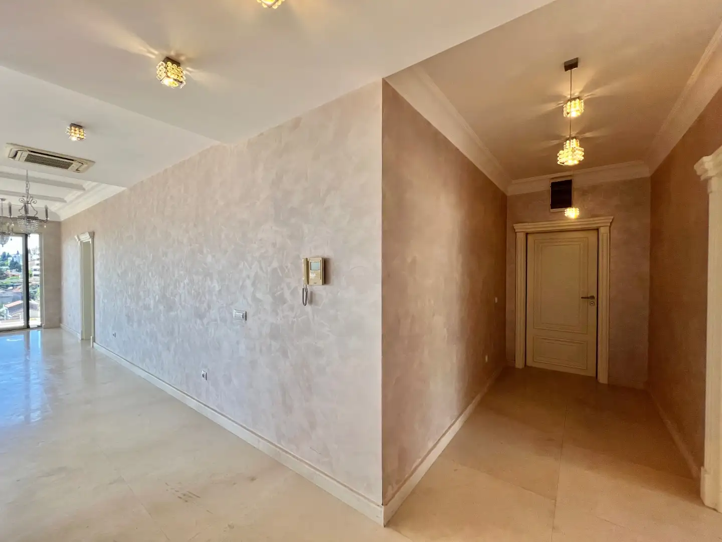 Flat 640m² in Montenegro, Budva. Priced at 1050000€ rent photo-18