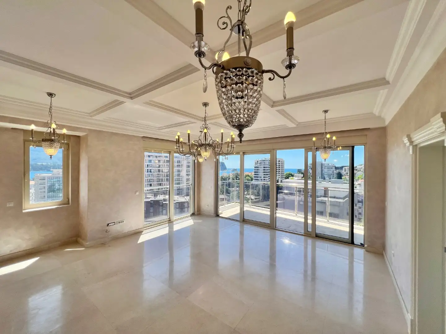 Flat 640m² in Montenegro, Budva. Priced at 1050000€ rent photo-22