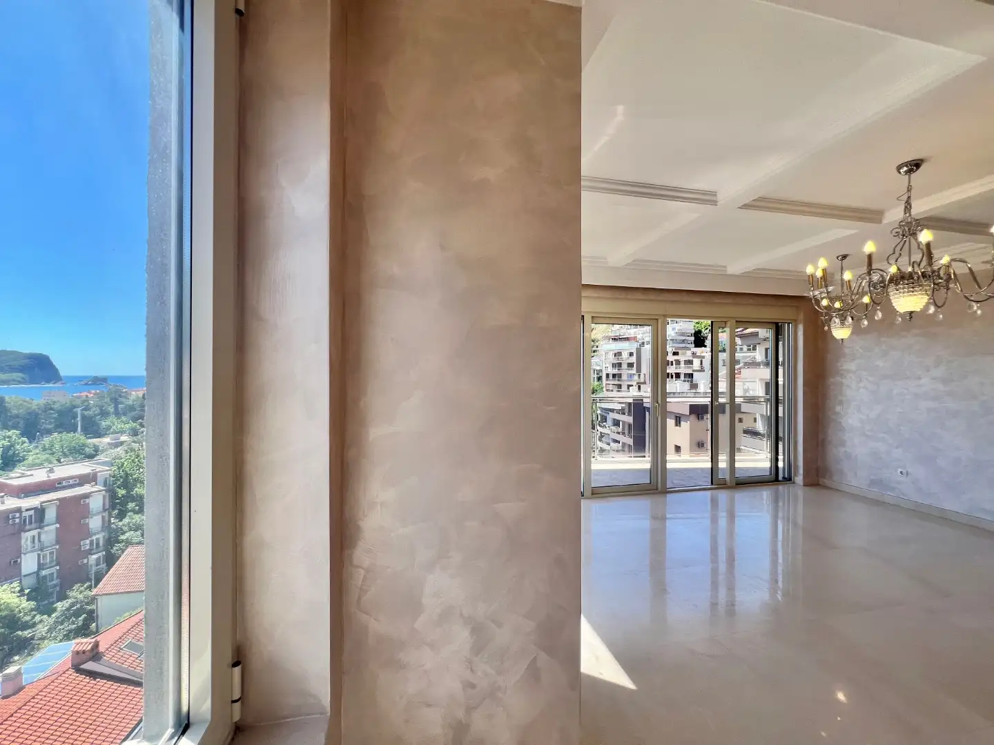 Flat 640m² in Montenegro, Budva. Priced at 1050000€ rent photo-23