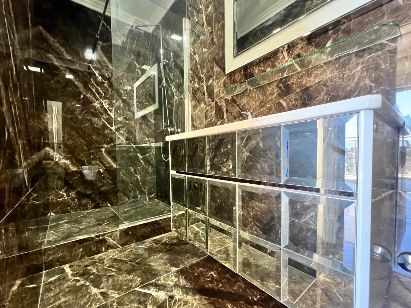 Flat 640m² in Montenegro, Budva. Priced at 1050000€ rent photo-24