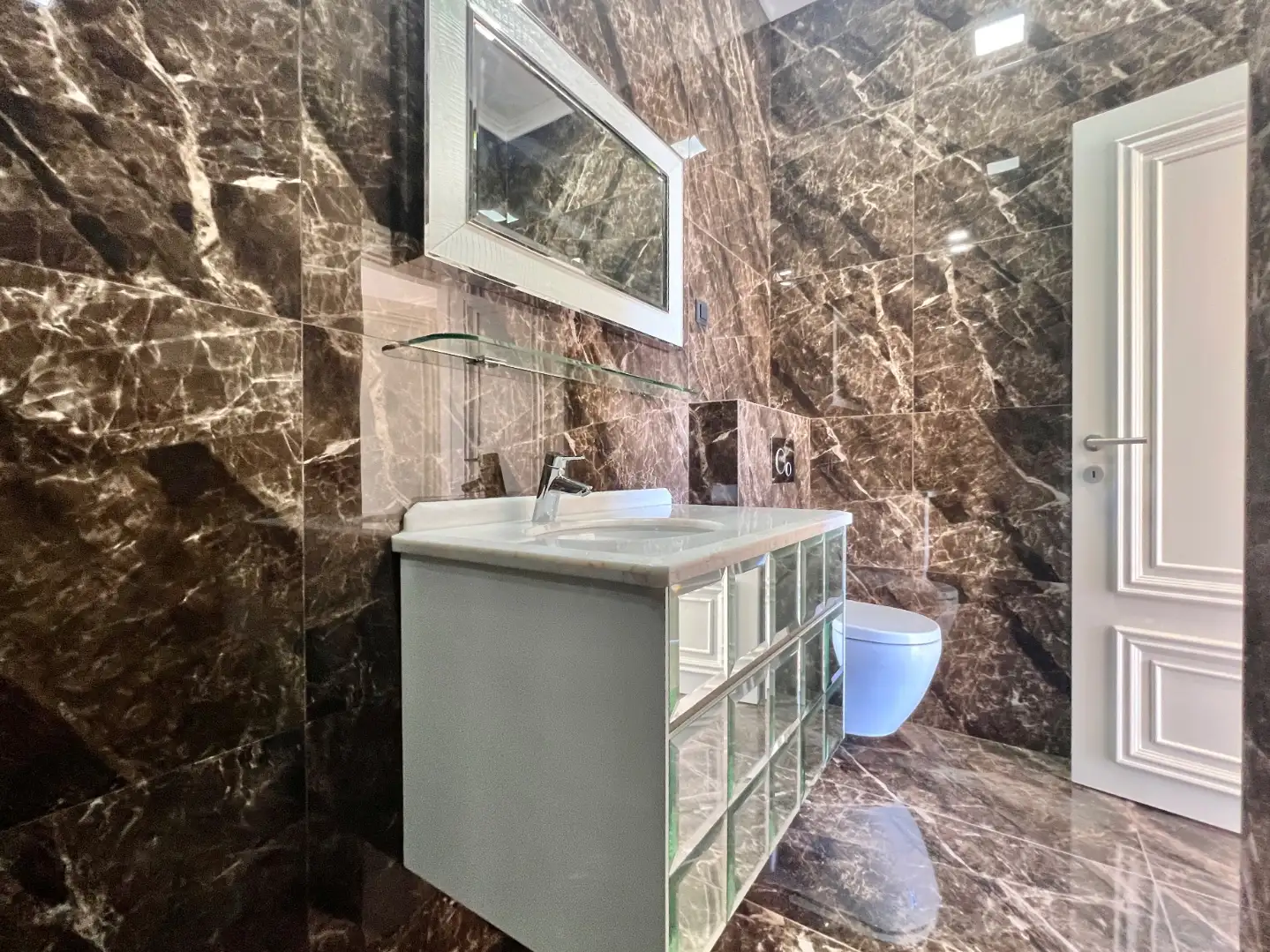 Flat 640m² in Montenegro, Budva. Priced at 1050000€ rent photo-31