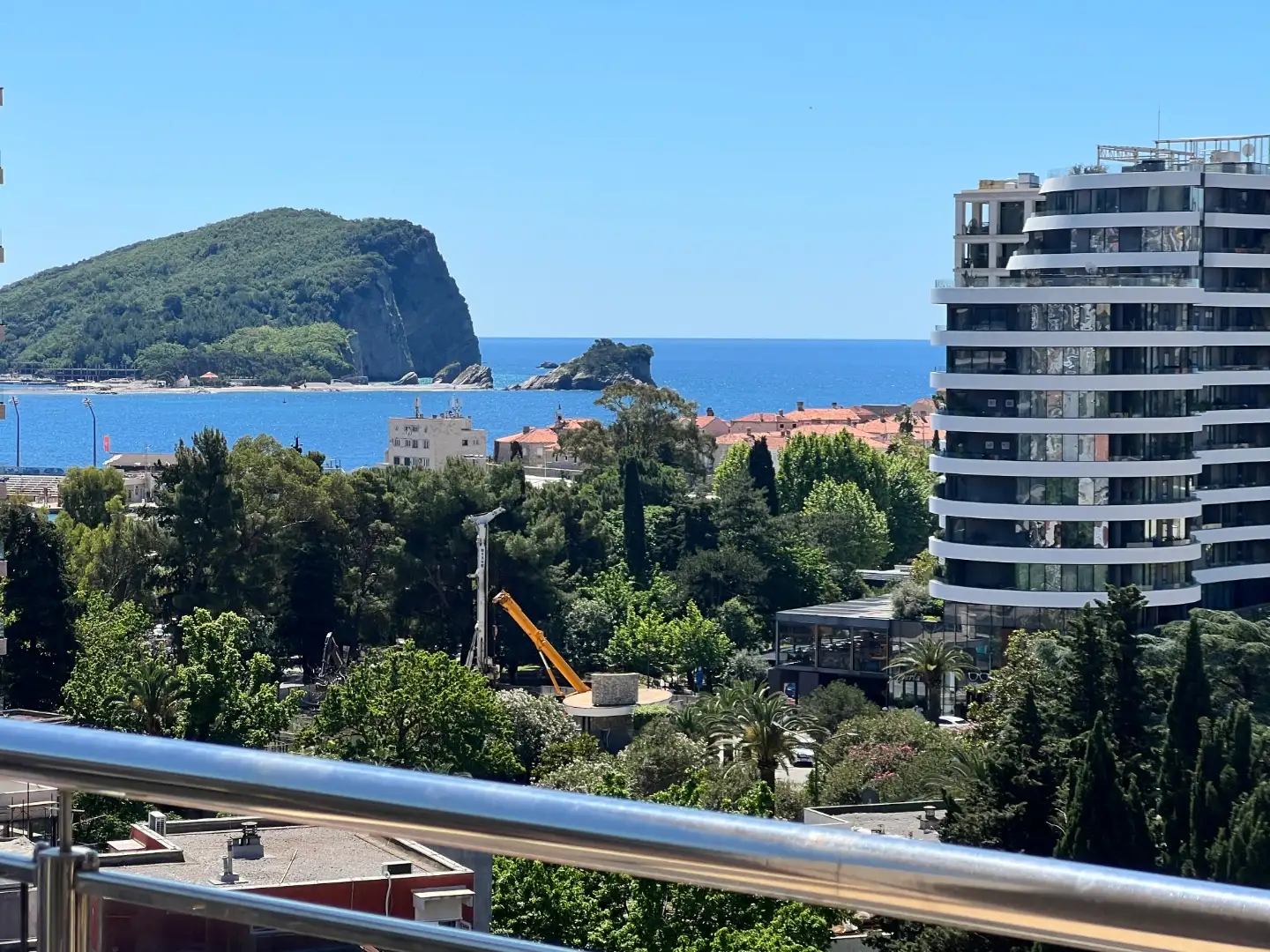 Flat 640m² in Montenegro, Budva. Priced at 1050000€ rent photo-34
