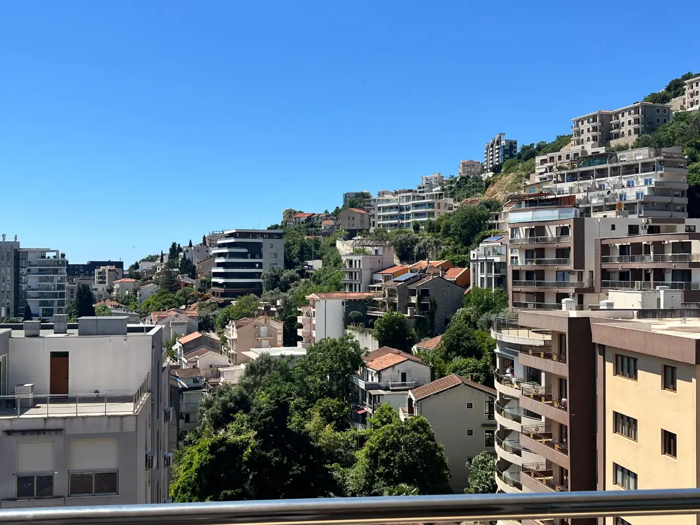 Flat 640m² in Montenegro, Budva. Priced at 1050000€ rent photo-36