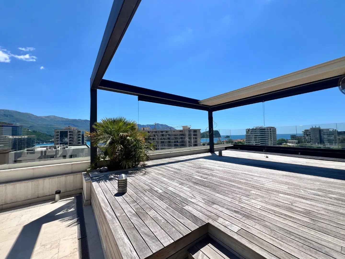 Flat 640m² in Montenegro, Budva. Priced at 1050000€ rent photo-59
