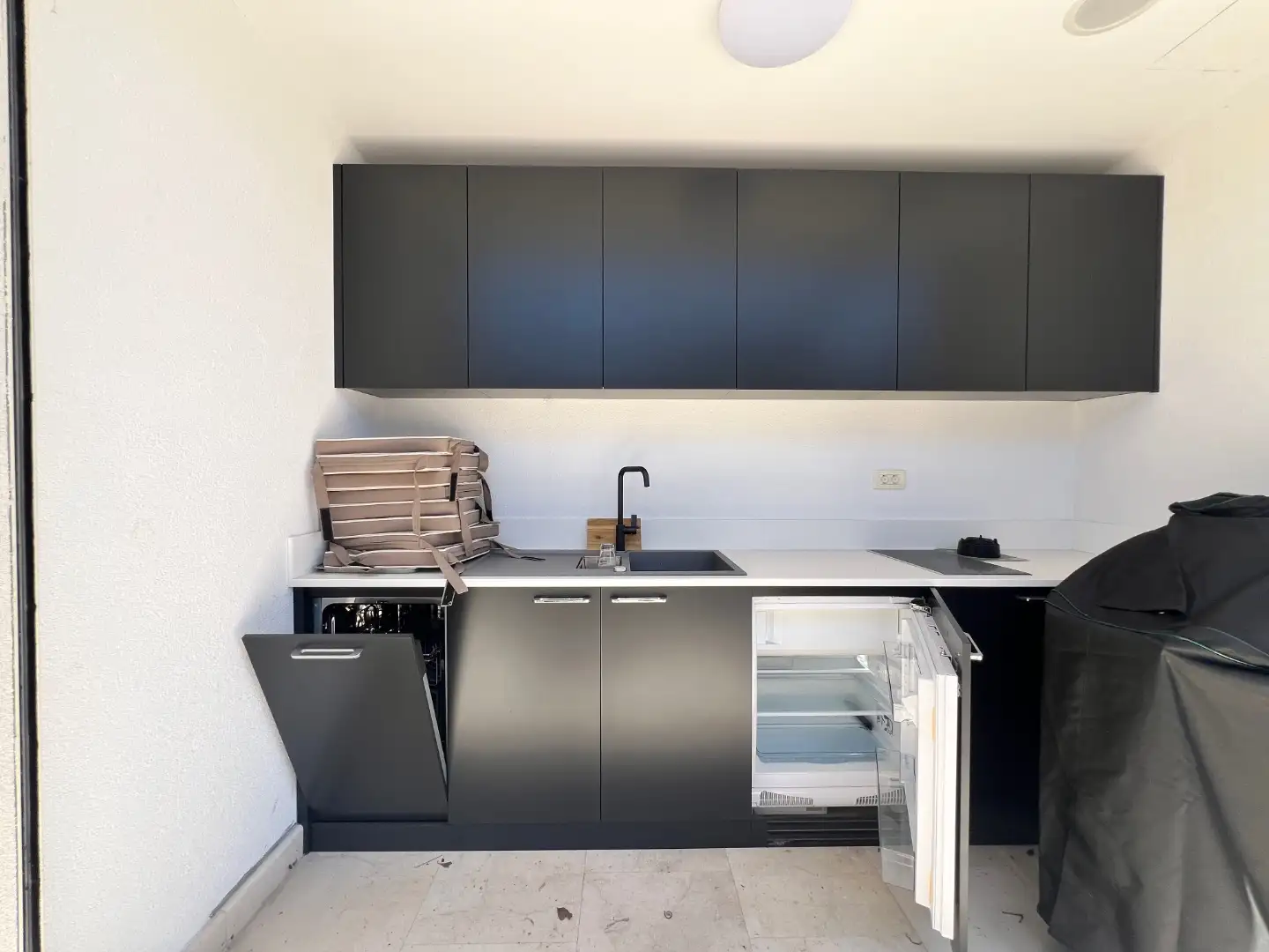 Flat 640m² in Montenegro, Budva. Priced at 1050000€ rent photo-63