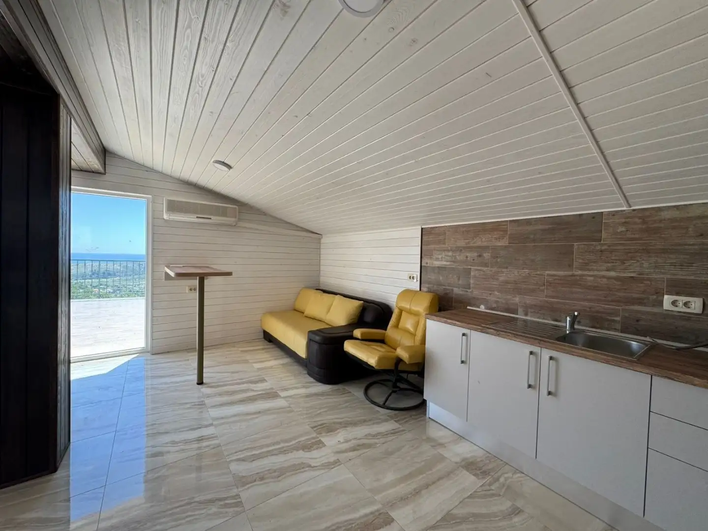 House 200m² in Montenegro, Sutomore. Priced at 210000€ rent photo-1