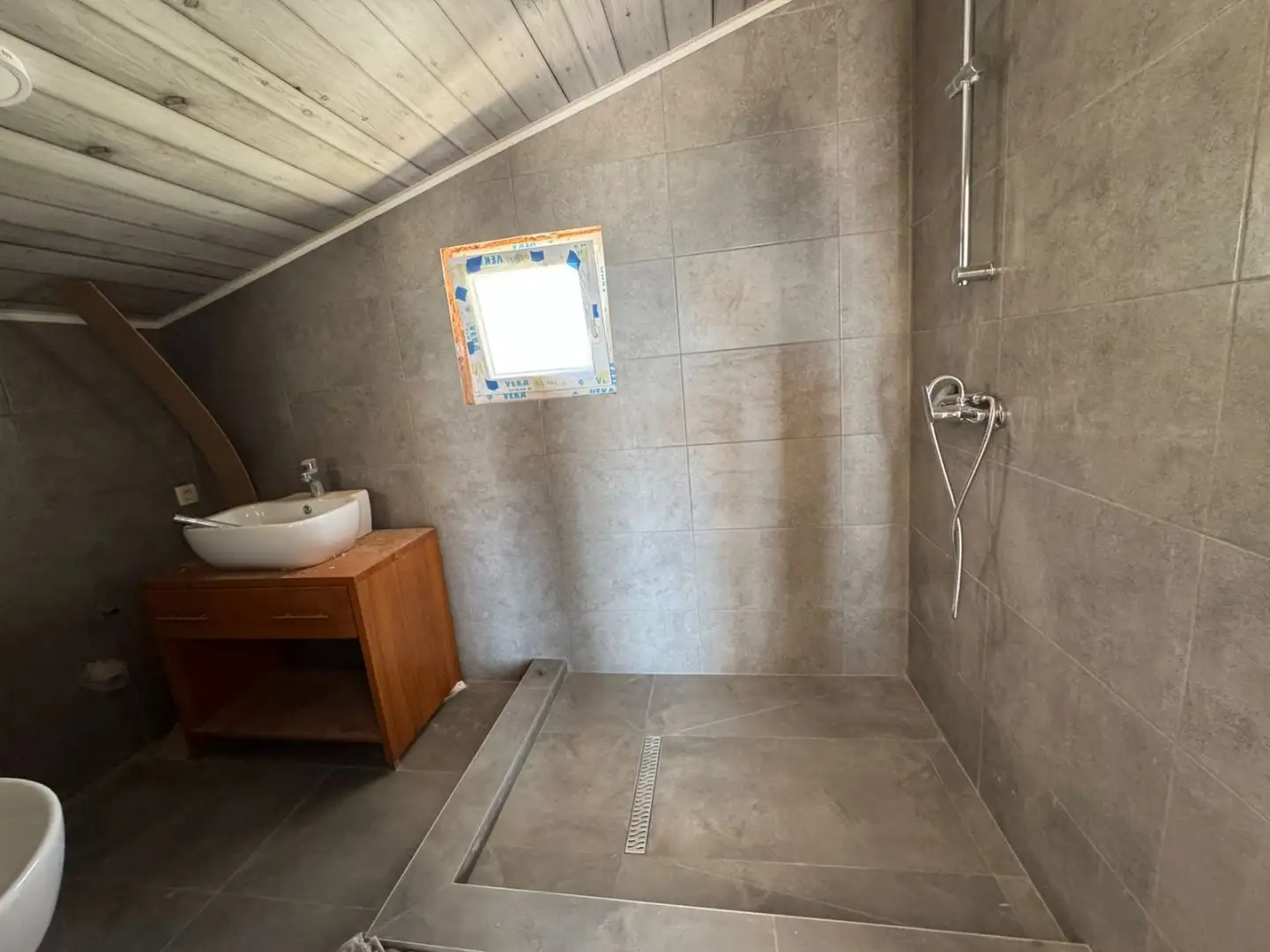 House 200m² in Montenegro, Sutomore. Priced at 210000€ rent photo-9