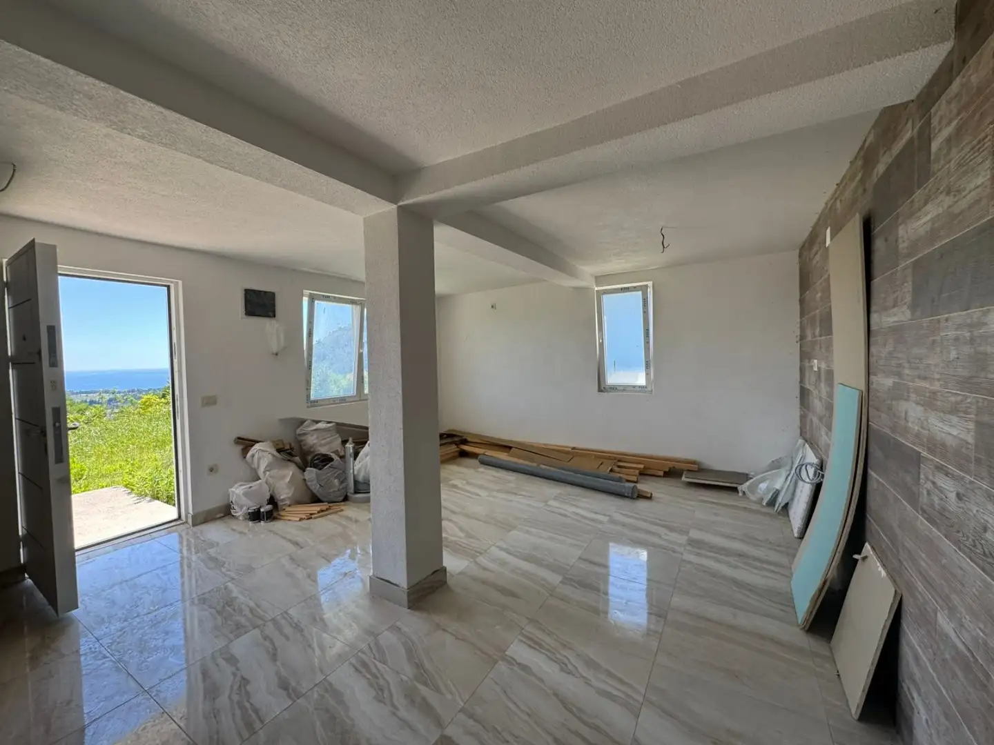House 200m² in Montenegro, Sutomore. Priced at 210000€ rent photo-11