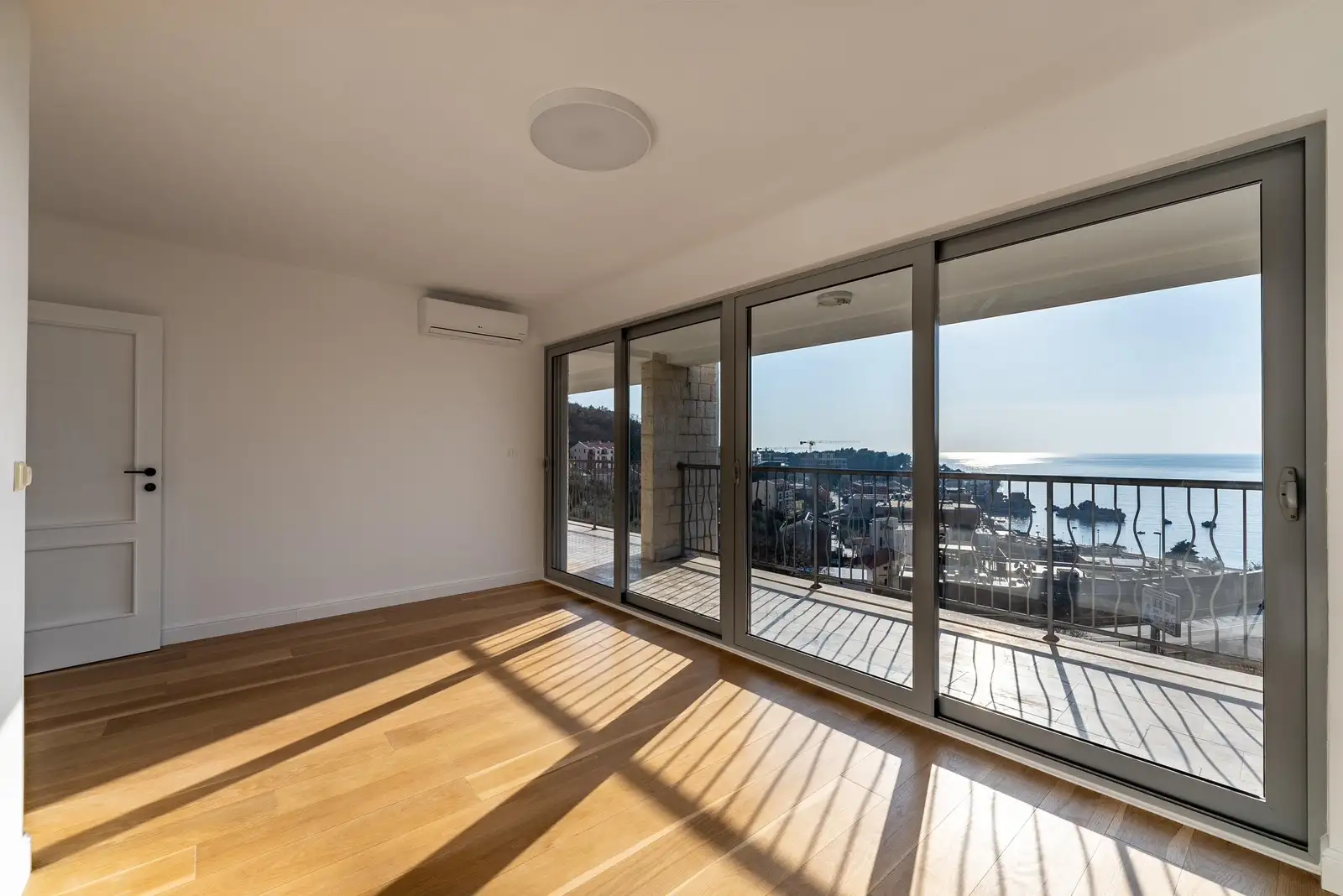 Flat 160m² in Montenegro, Przno. Priced at 499000€ rent photo-1