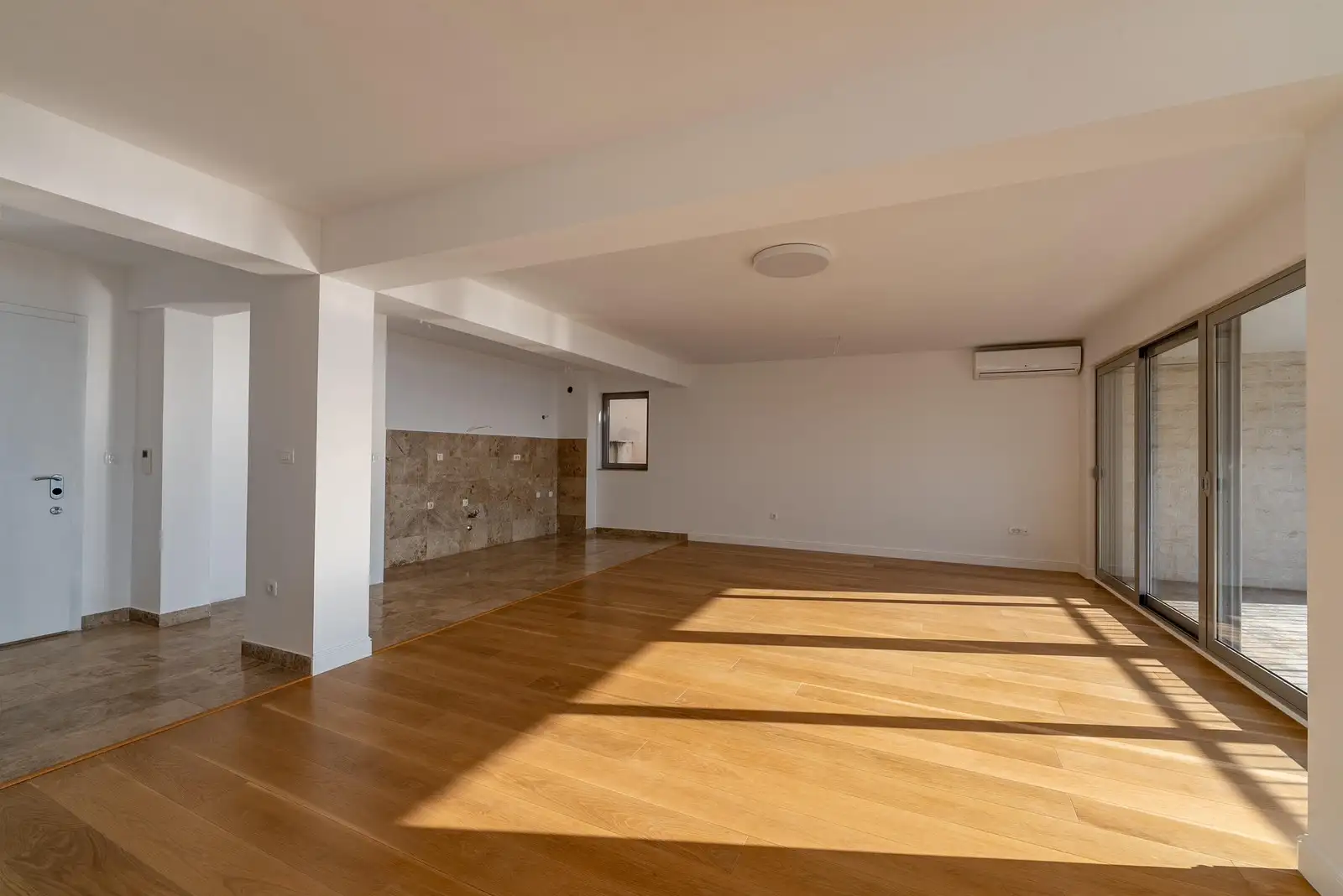 Flat 160m² in Montenegro, Przno. Priced at 499000€ rent photo-19