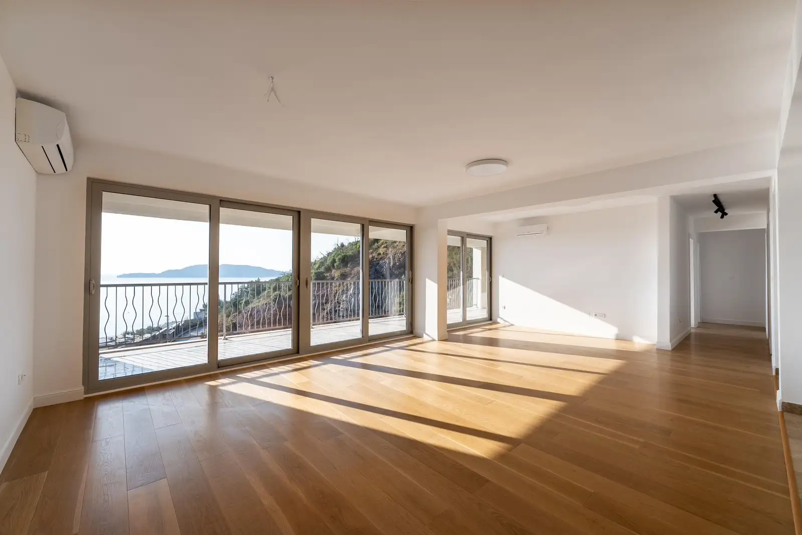 Flat 160m² in Montenegro, Przno. Priced at 499000€ rent photo-21