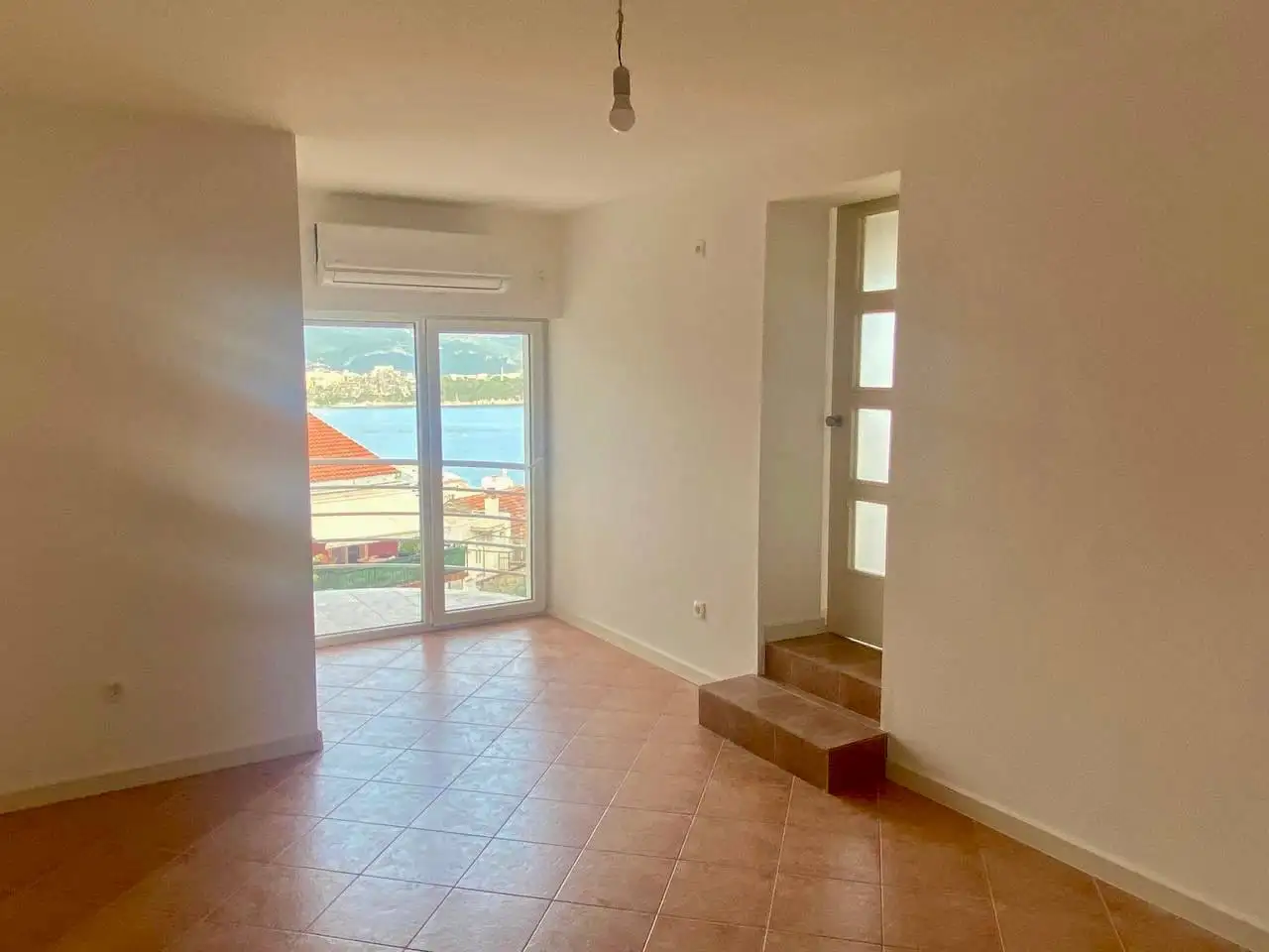 Flat 82m² in Montenegro, Budva. Priced at 195000€ rent photo-7