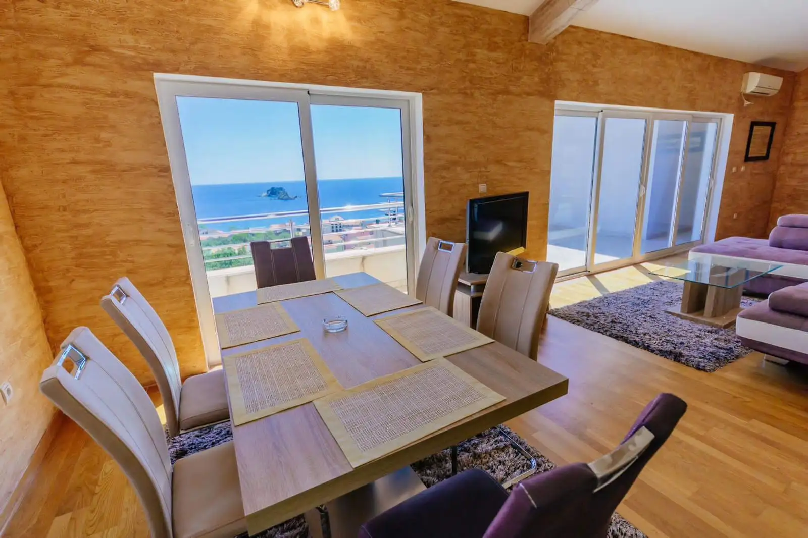 Flat 105m² in Montenegro, Petrovac. Priced at 330000€ rent photo-1