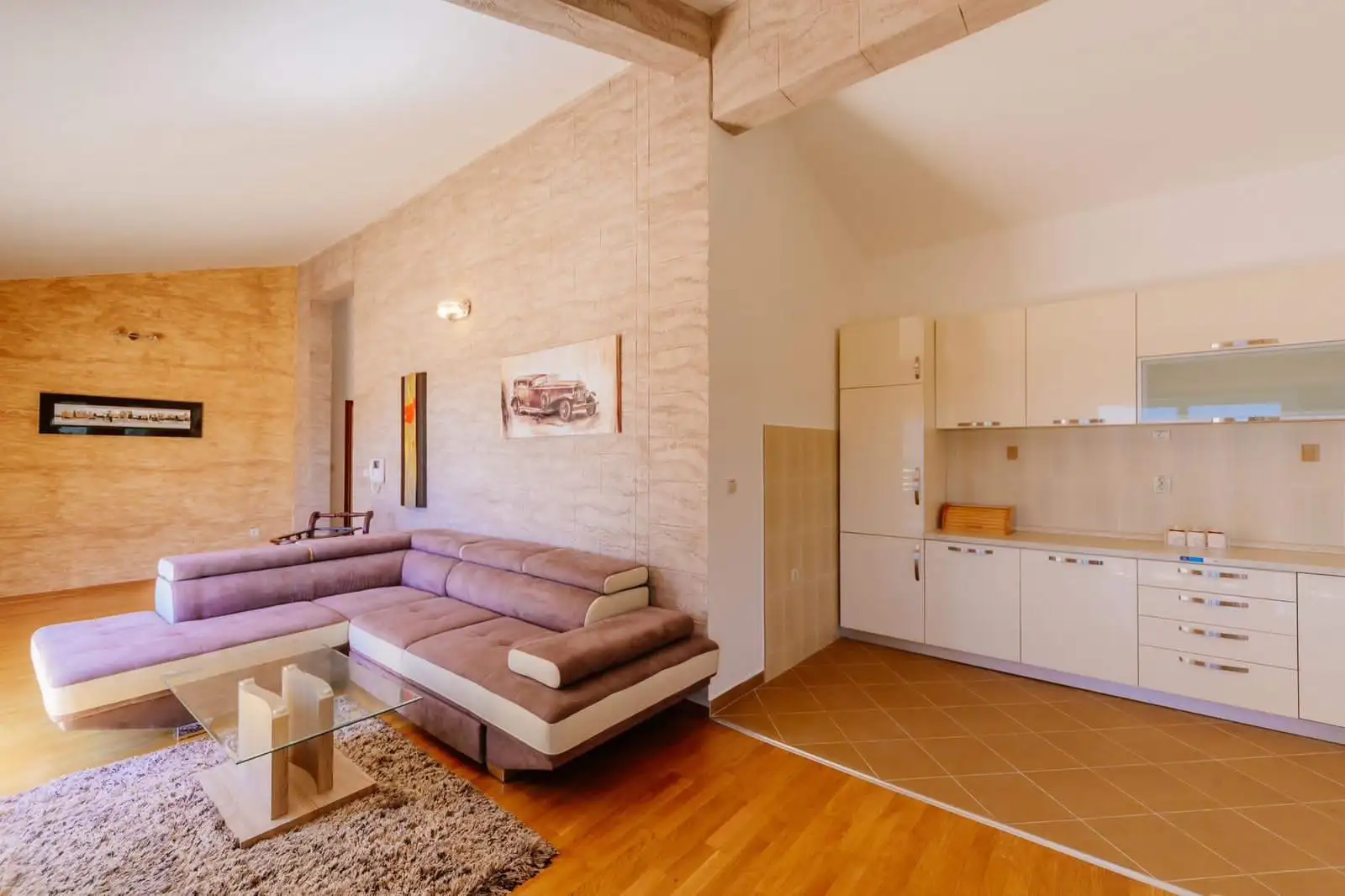 Flat 105m² in Montenegro, Petrovac. Priced at 330000€ rent photo-2